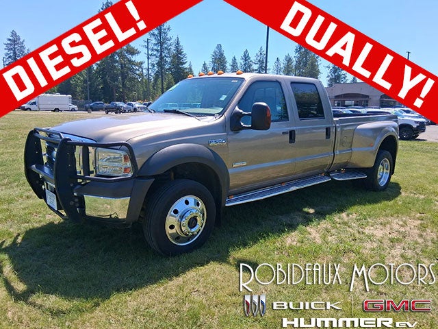 2005 Ford Super Duty F-550 DRW Lariat, Dually, AM/FM Stereo