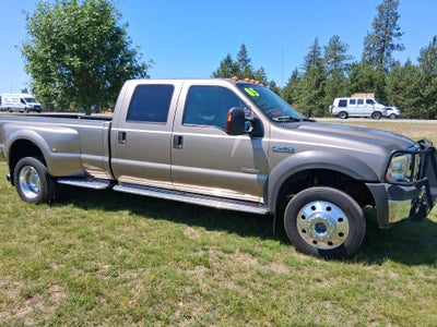 2005 Ford Super Duty F-550 DRW Lariat, Dually, AM/FM Stereo