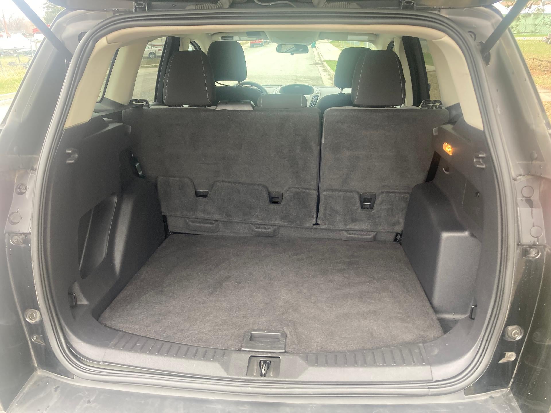 2013 Ford Escape SE, Keyless Entry, Air Conditioning, Power Locks and Windows