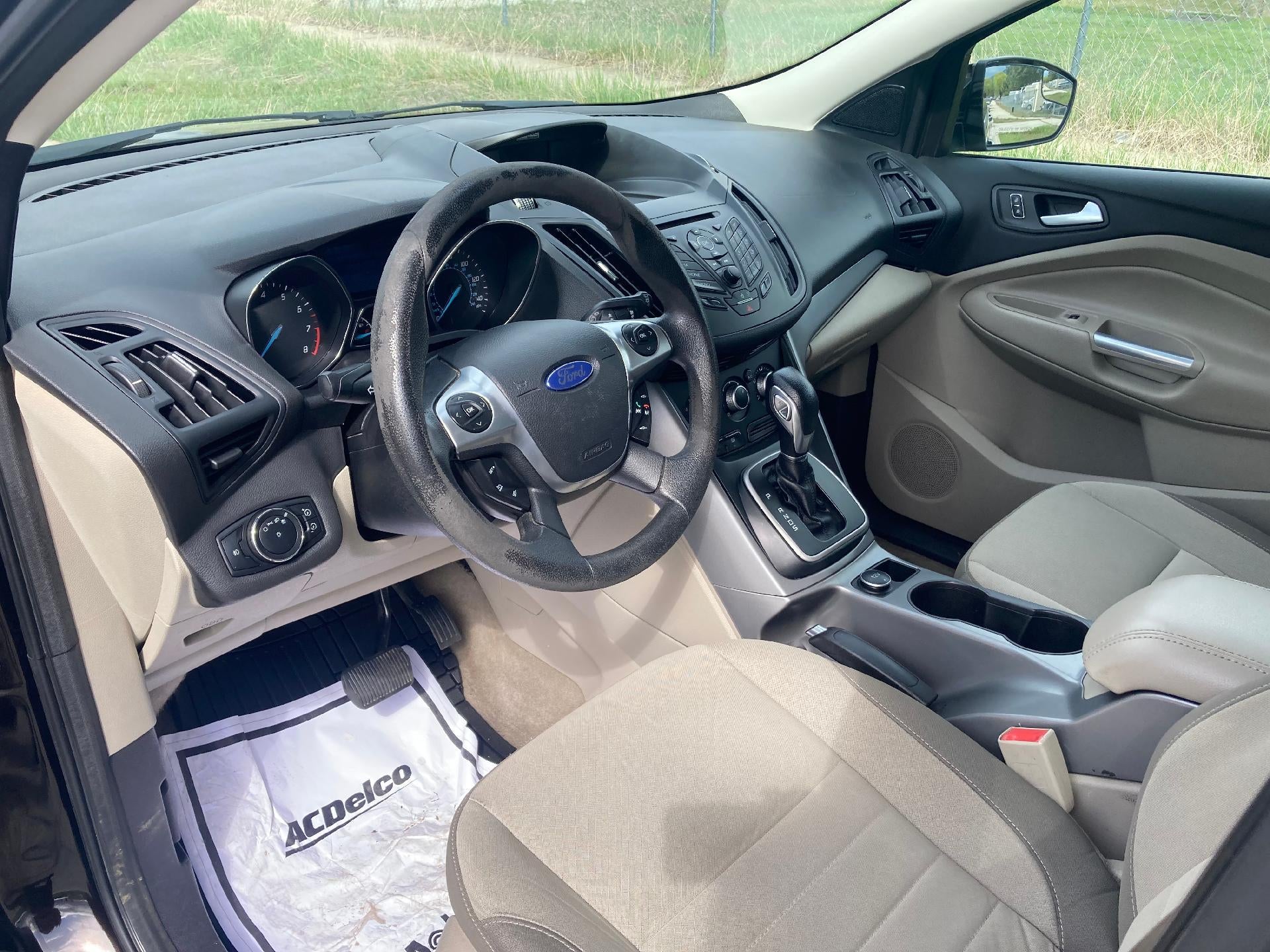 2013 Ford Escape SE, Power Locks and Windows, Power Mirrors, Air Conditioning