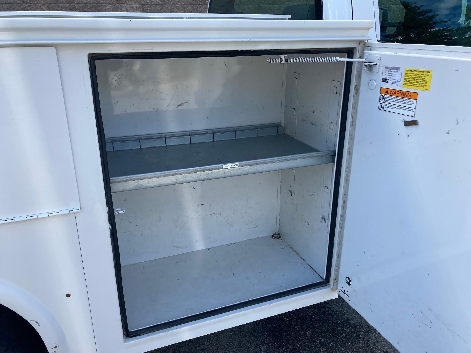 2016 Chevrolet Silverado 3500 HD Chassis Cab Service Body, Air Conditioning, Cruise Control,