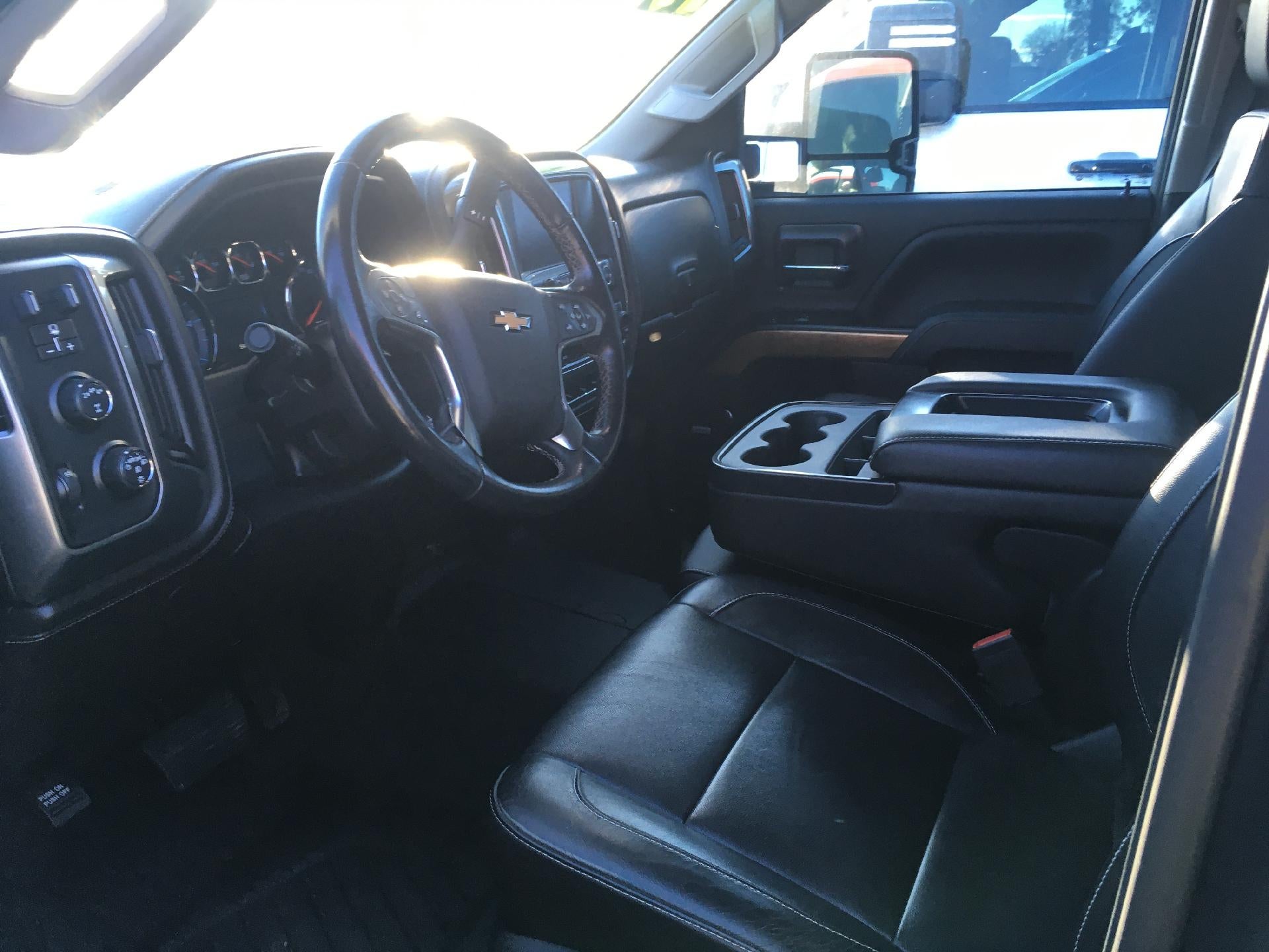 2019 Chevrolet Silverado 2500 HD Navigation, Memory Heated Seat, Front and Rear Park Assist