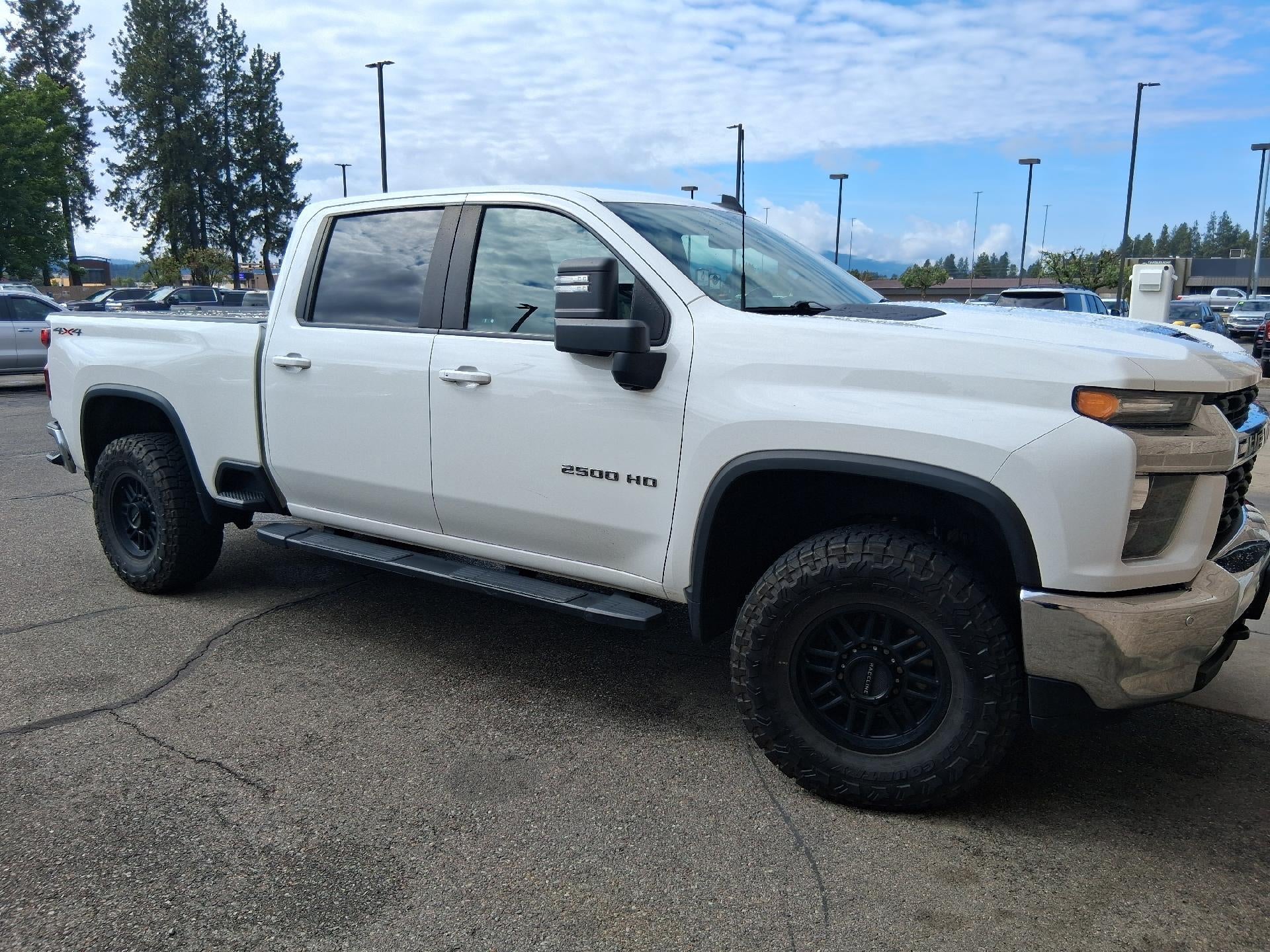 2022 Chevrolet Silverado 2500 HD Power Heated Seat, Heated Steering Wheel, Trailering Mirrors