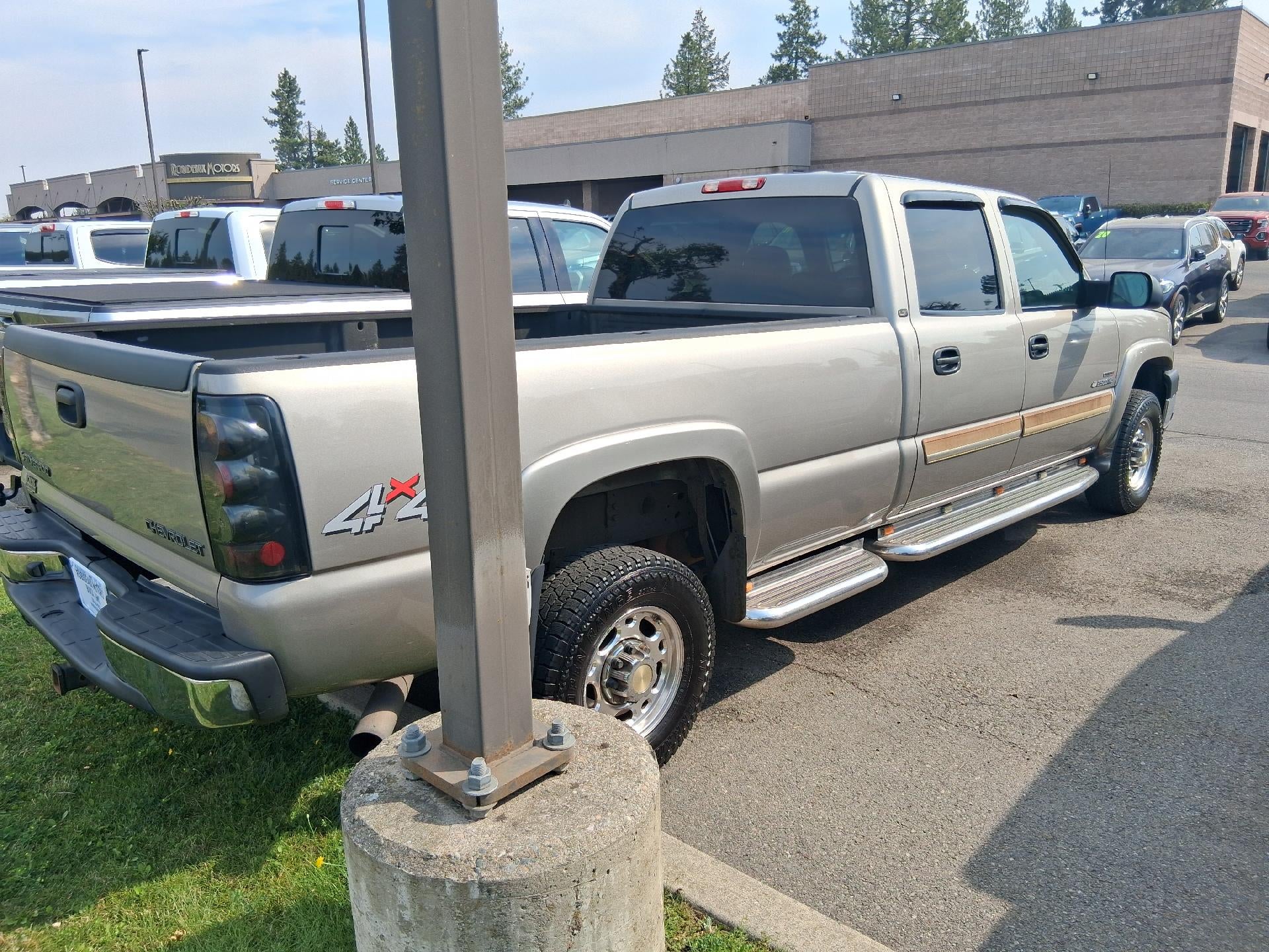 2003 Chevrolet Silverado 2500 HD Leather Seats, Air Conditioning