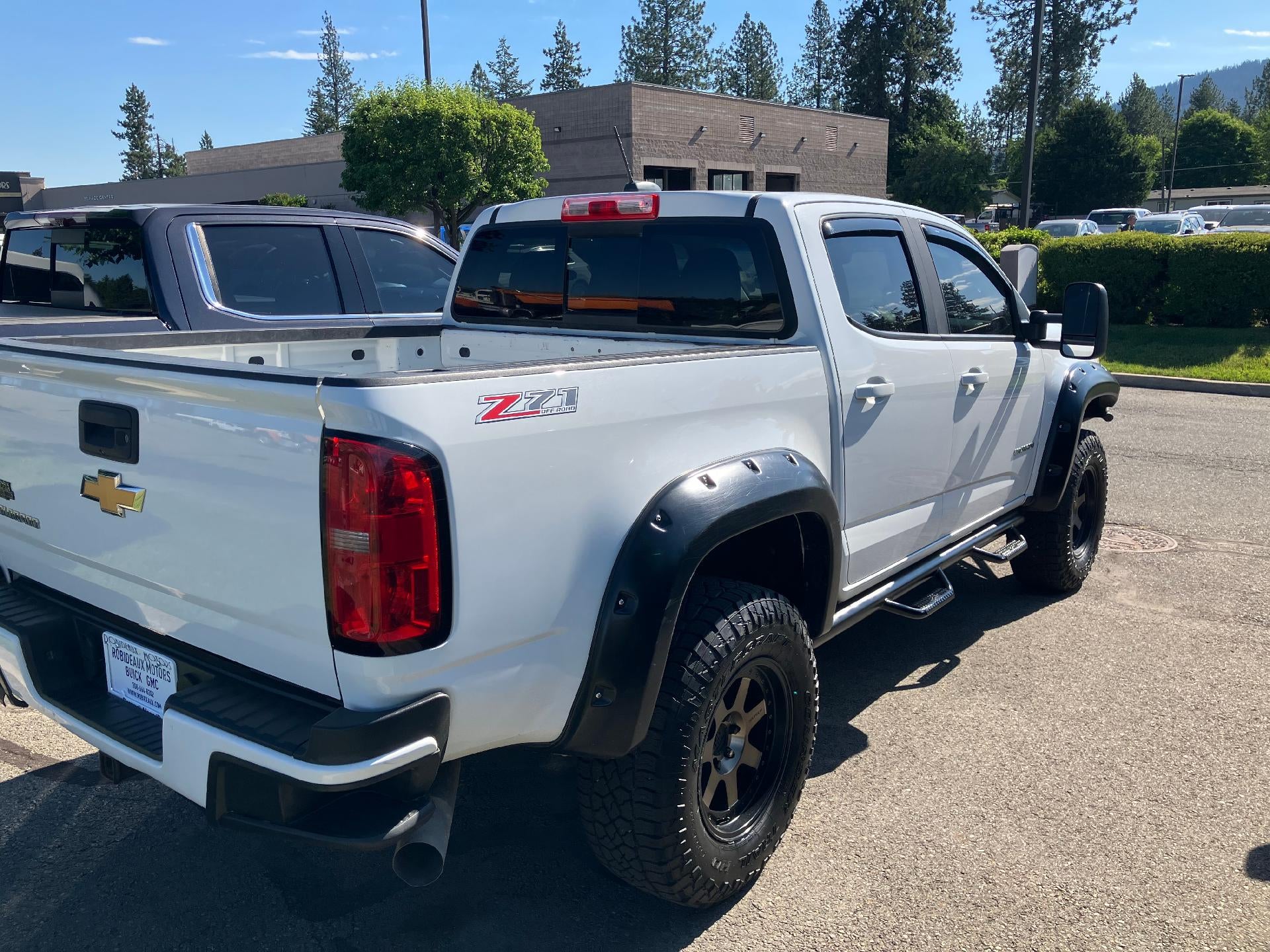 2018 Chevrolet Colorado Power Lumbar Heated Seat, Keyless Entry, Cruise Control