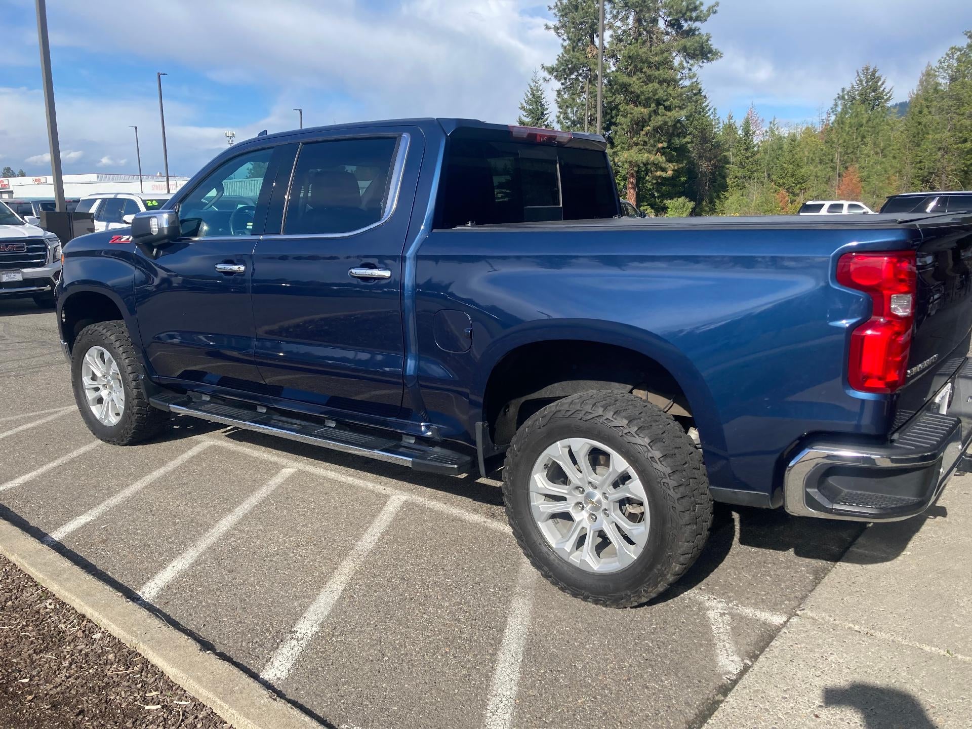 2023 Chevrolet Silverado 1500 Power Memory Lumbar Seat, Power Sunroof, Technology Package, Wireless Charging