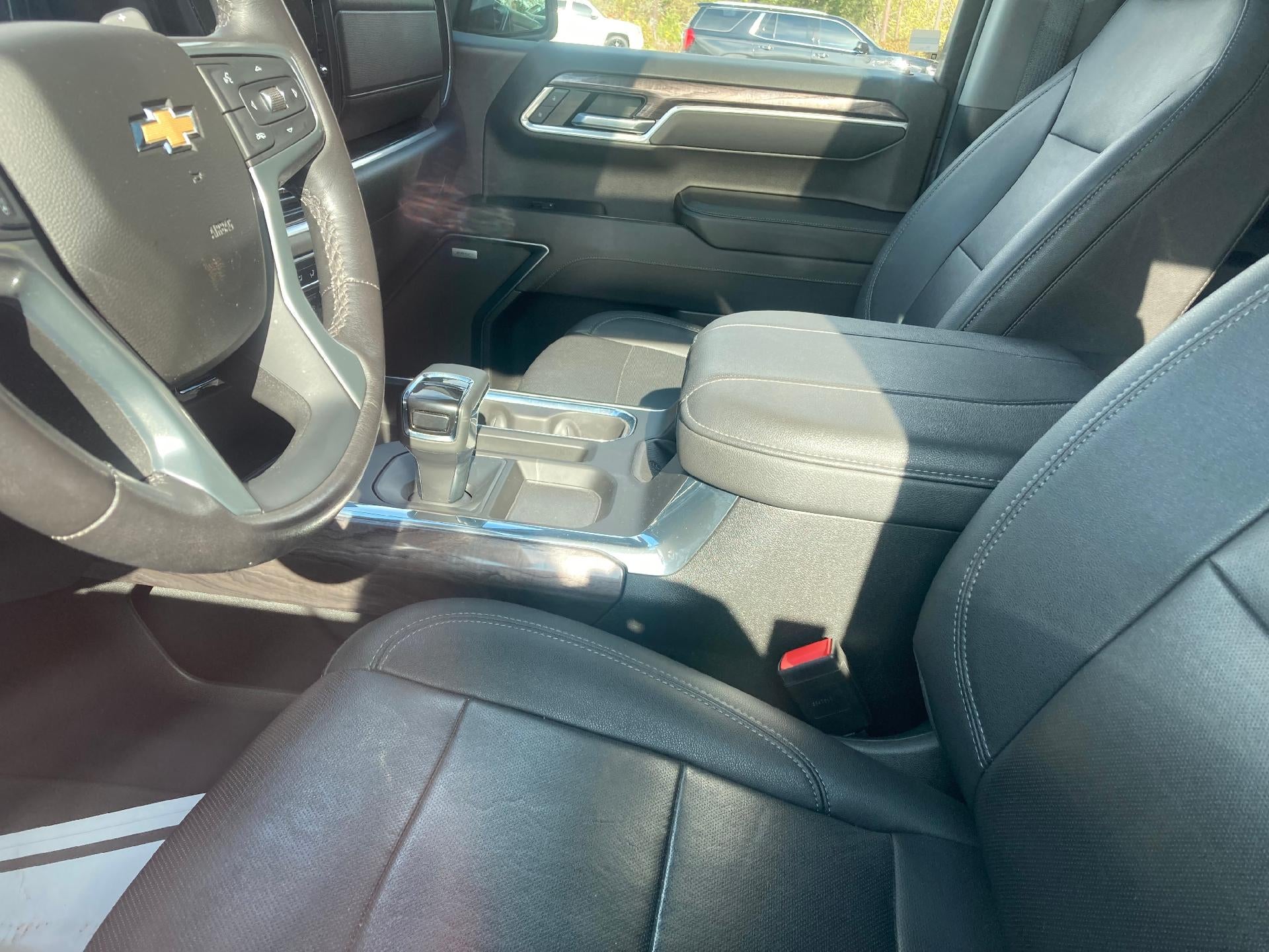 2023 Chevrolet Silverado 1500 Power Memory Lumbar Seat, Power Sunroof, Technology Package, Wireless Charging