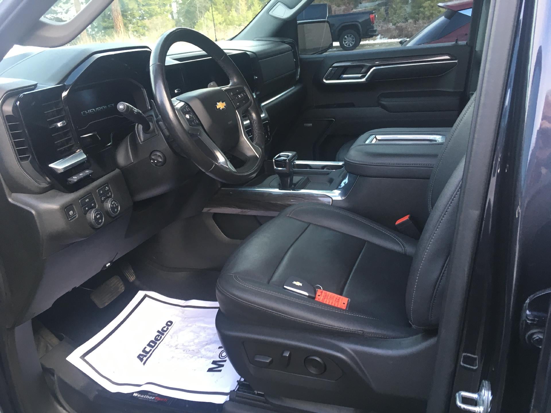 2022 Chevrolet Silverado 1500 Power Lumbar Memory Seat, Technology Package, Power Sunroof