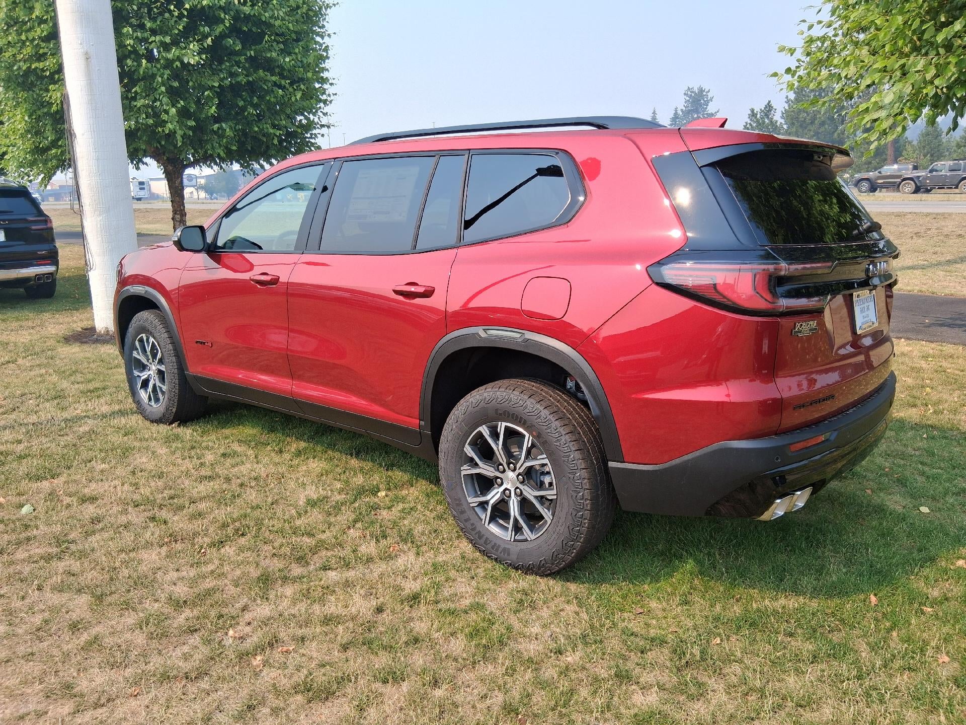 2026 GMC Acadia AWD AT4