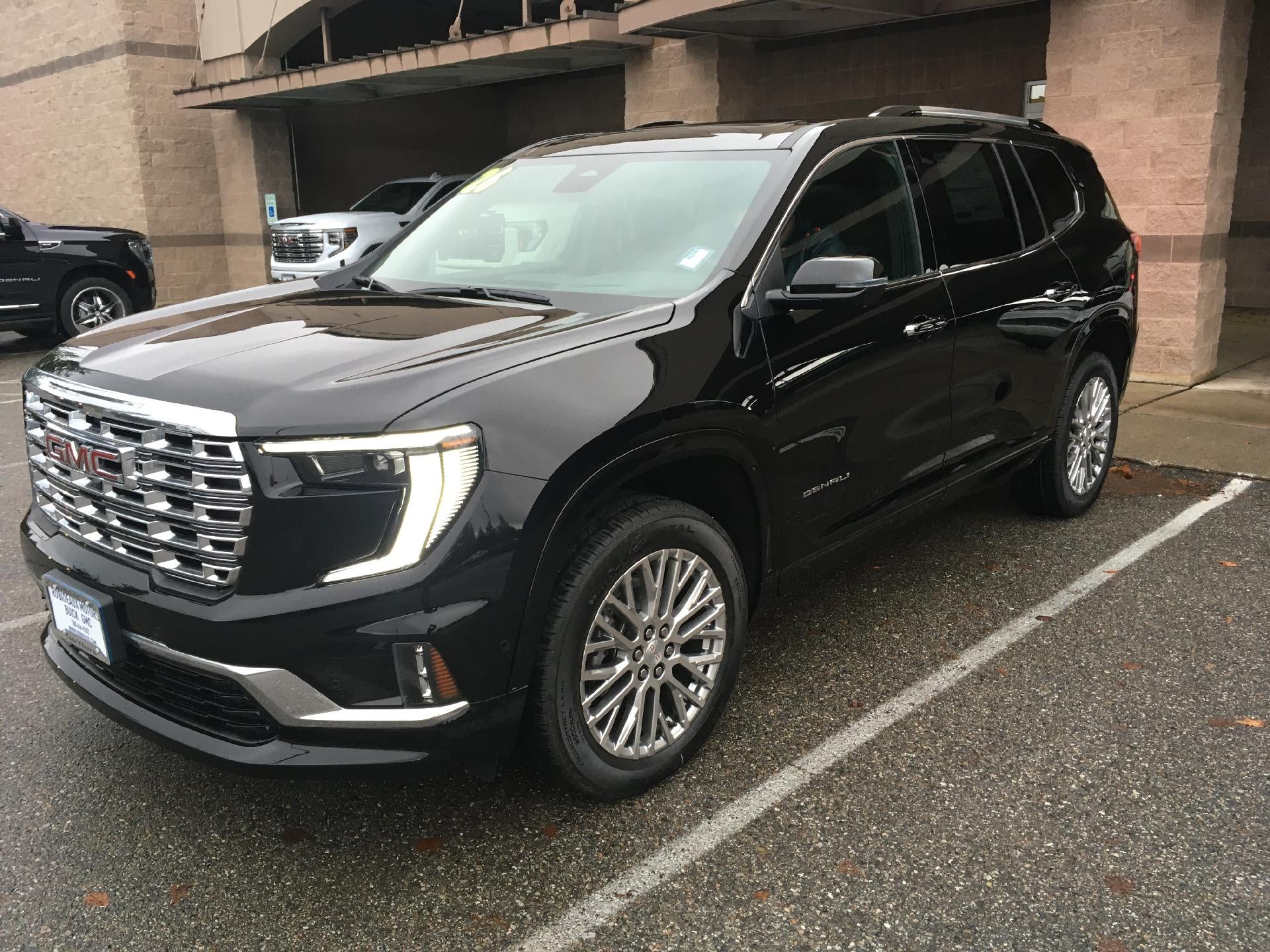 2026 GMC Acadia AWD Denali