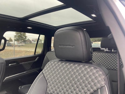 2024 GMC Acadia Power Lumbar Memory Heated and Cooled Seat, Panoramic Sunroof, Luxury Package