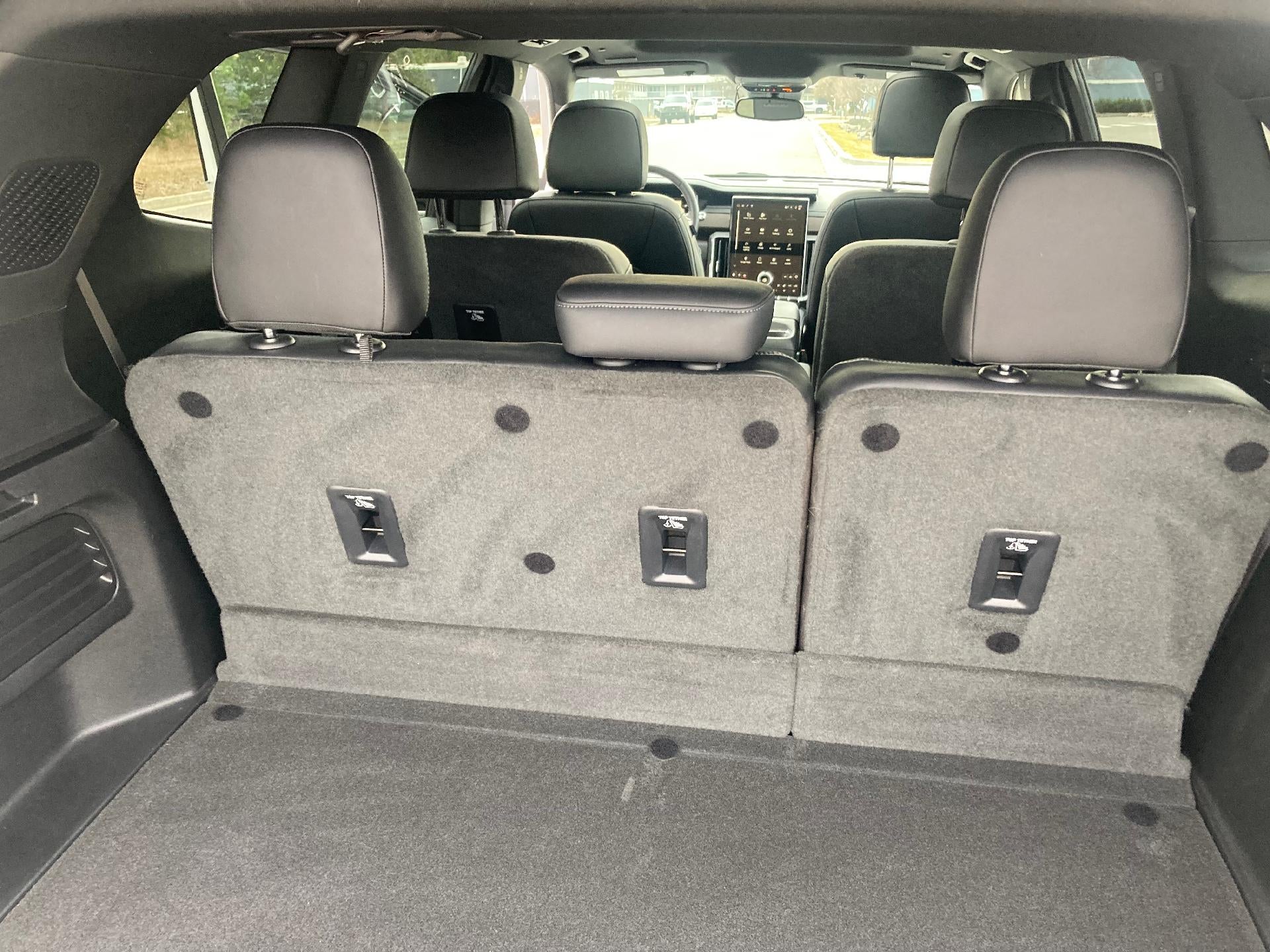 2024 GMC Acadia Power Lumbar Memory Heated and Cooled Seat, Panoramic Sunroof, Luxury Package