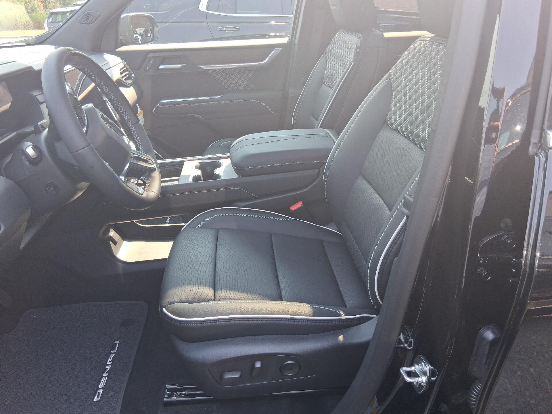2026 GMC Acadia AWD Denali