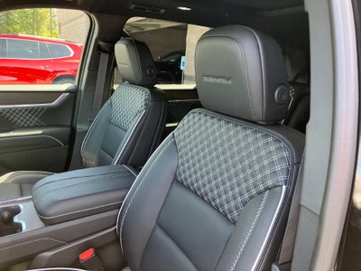 2026 GMC Acadia AWD Denali