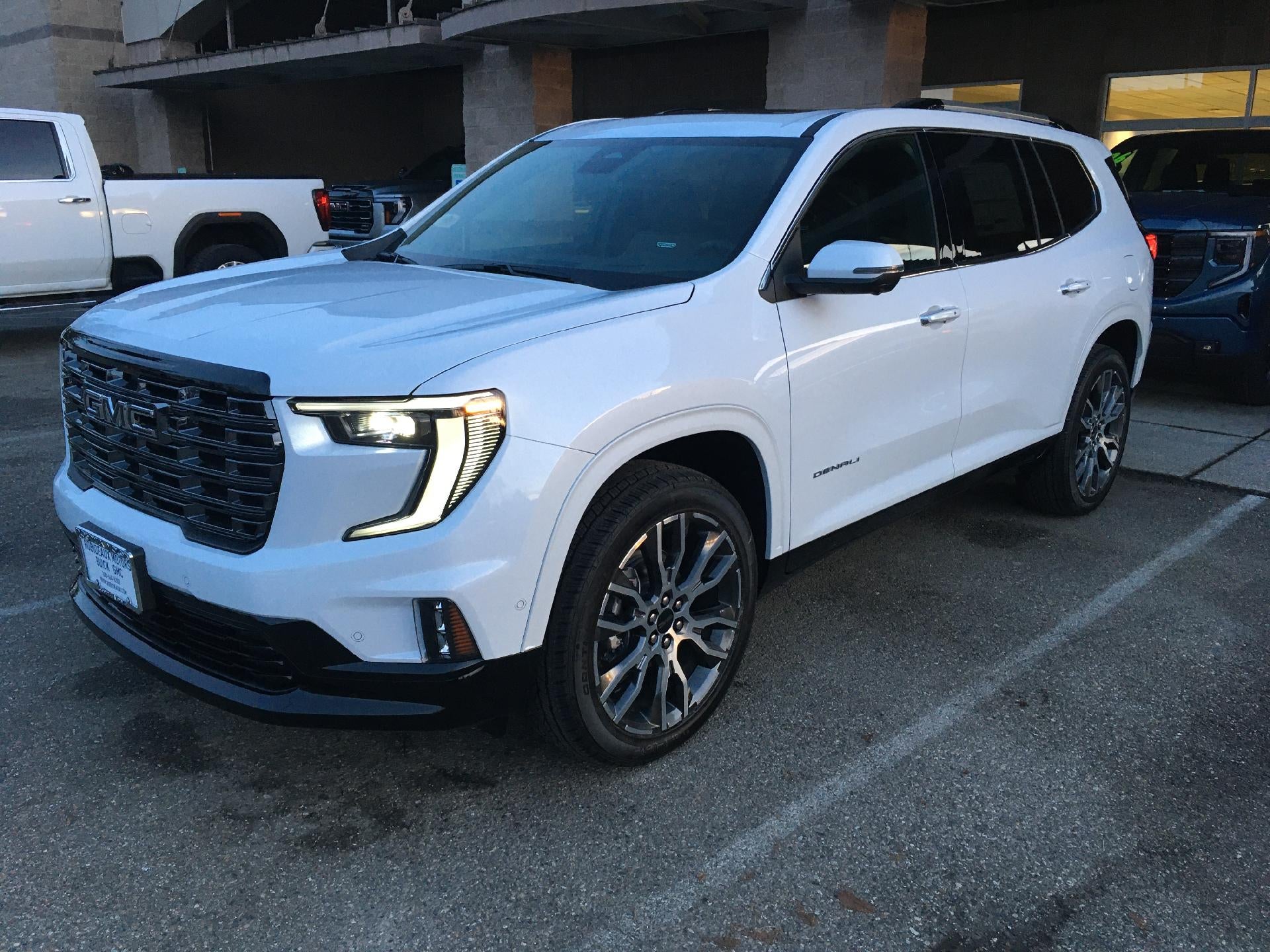2026 GMC Acadia AWD Denali Ultimate