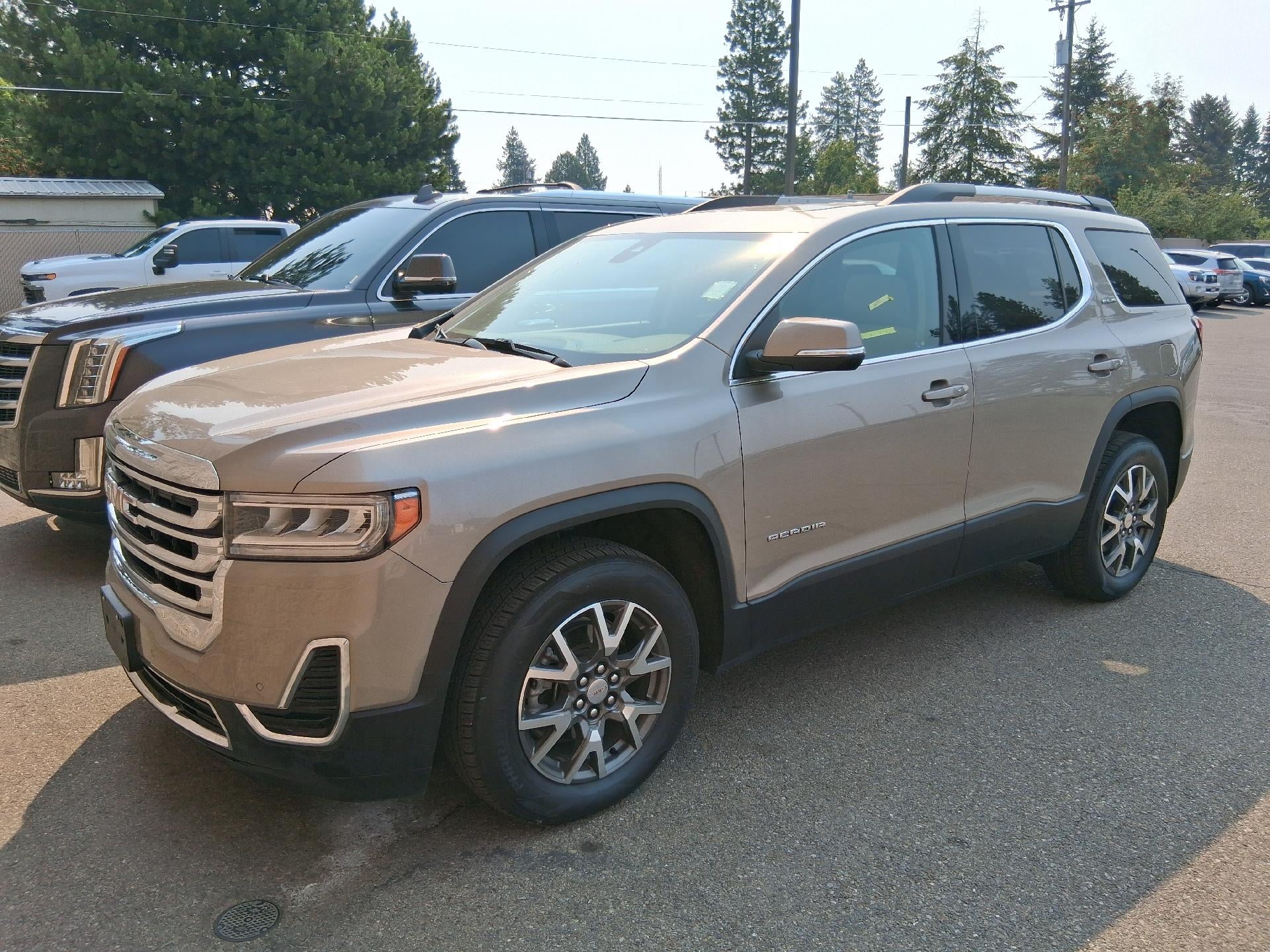 2022 GMC Acadia Power Lumbar Heated Seat, Navigation, Dual Skyscape Sunroof