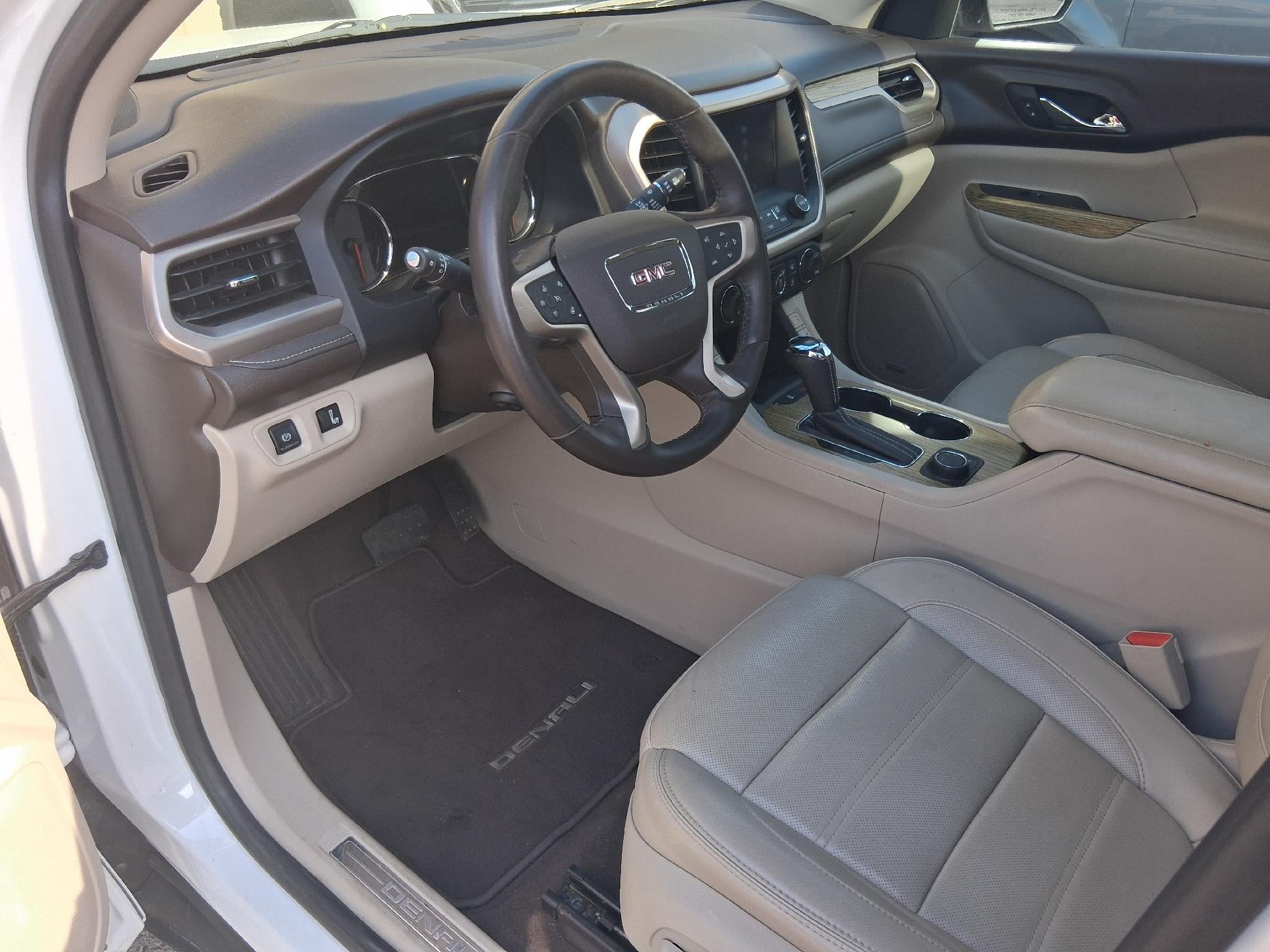 2017 GMC Acadia Memory Power Lumbar Seat, Navigation, Park Assist
