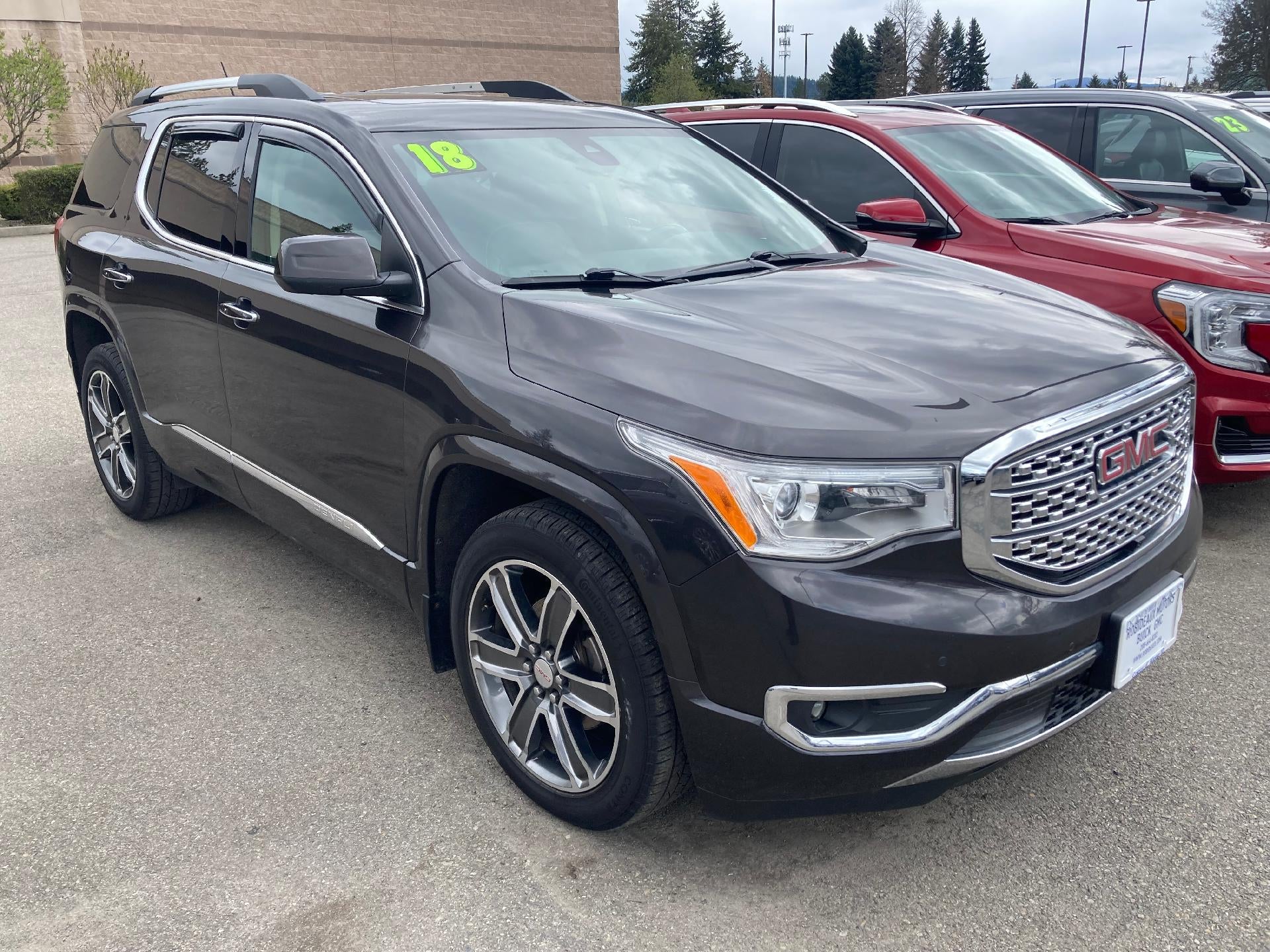 2018 GMC Acadia Power Lumbar Memory Seat, Dual Skyscape Sunroof, Navigation, Technology Package
