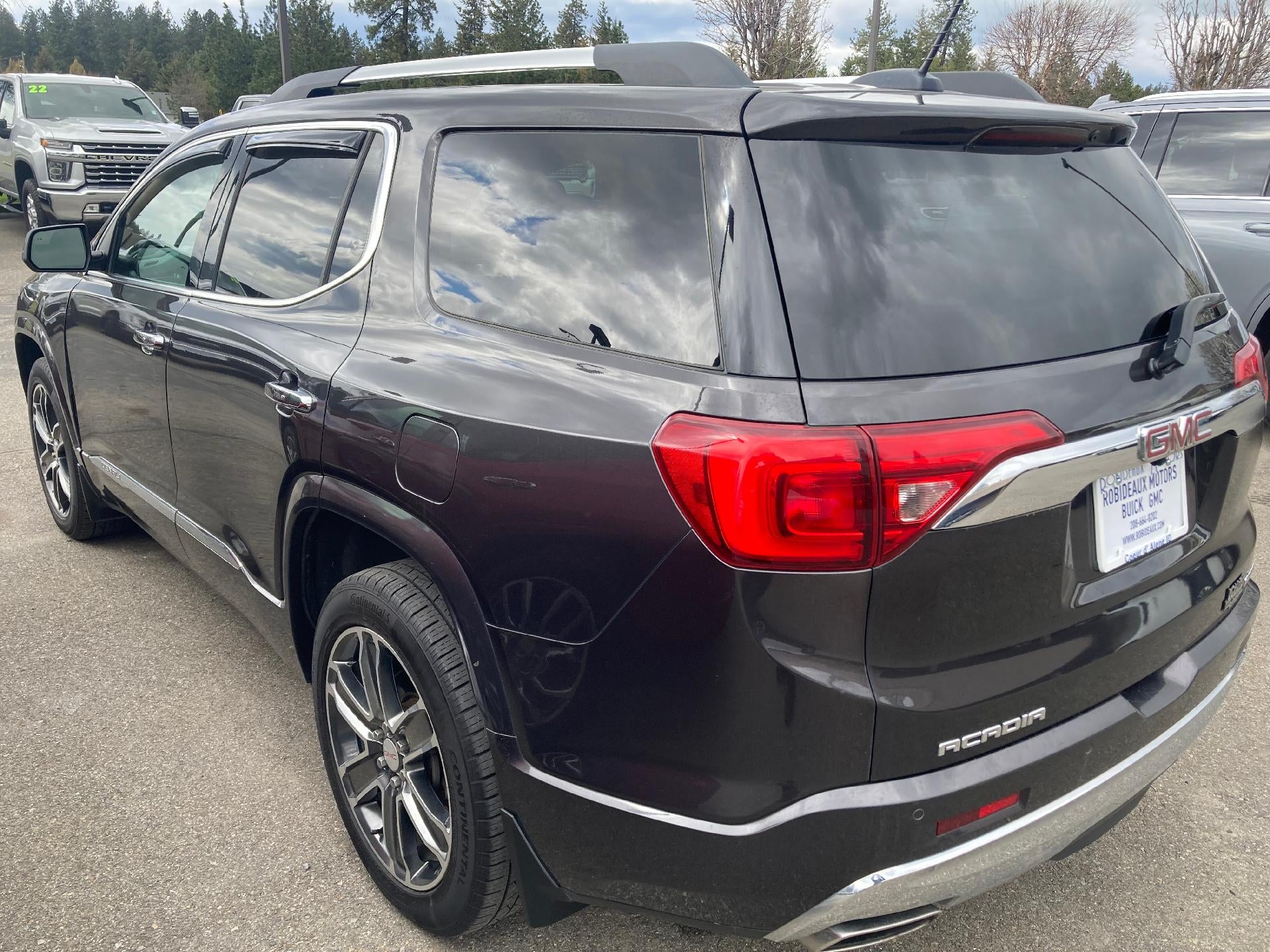 2018 GMC Acadia Power Lumbar Memory Seat, Dual Skyscape Sunroof, Navigation, Technology Package