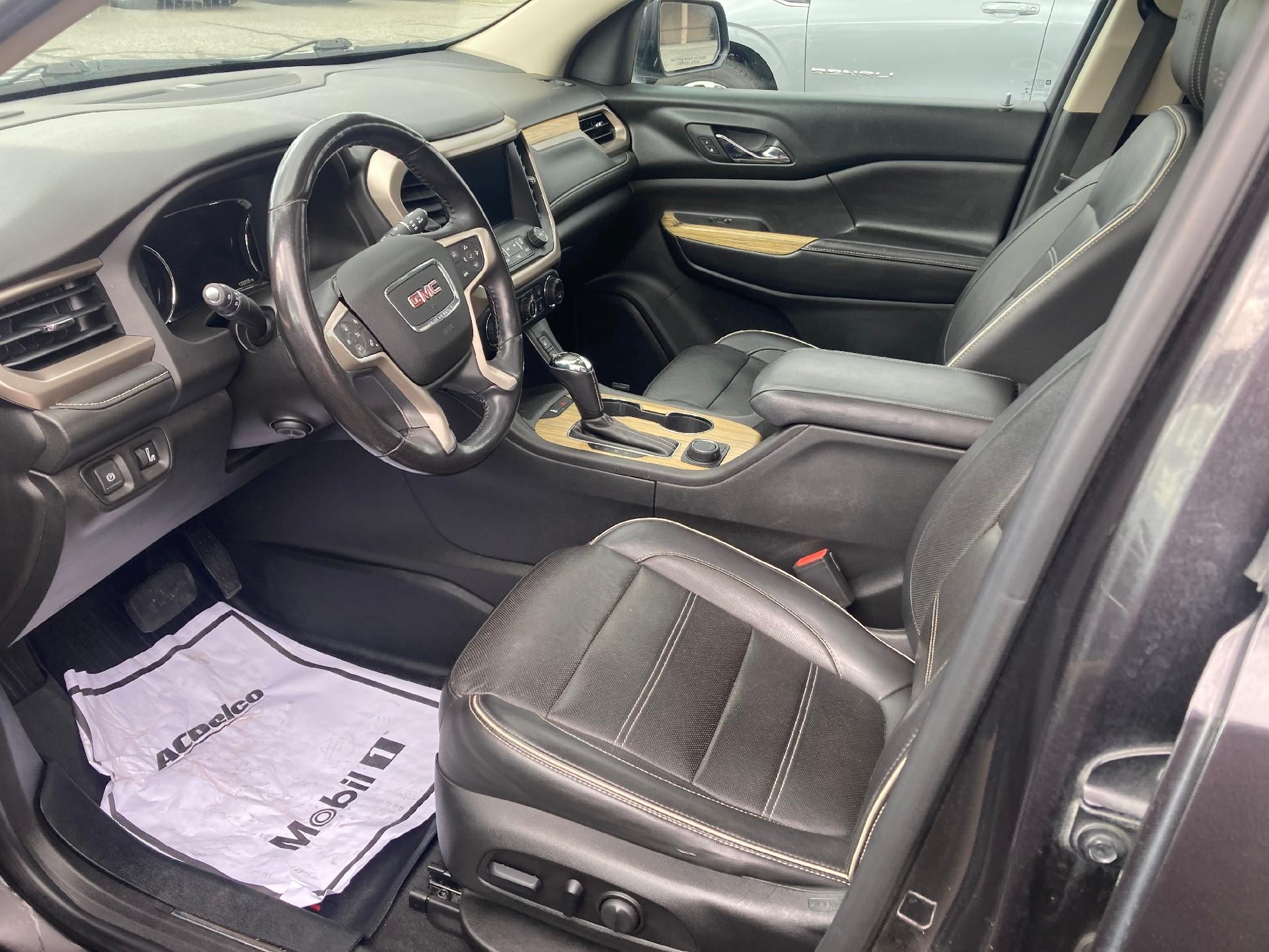 2018 GMC Acadia Power Lumbar Memory Seat, Dual Skyscape Sunroof, Navigation, Technology Package