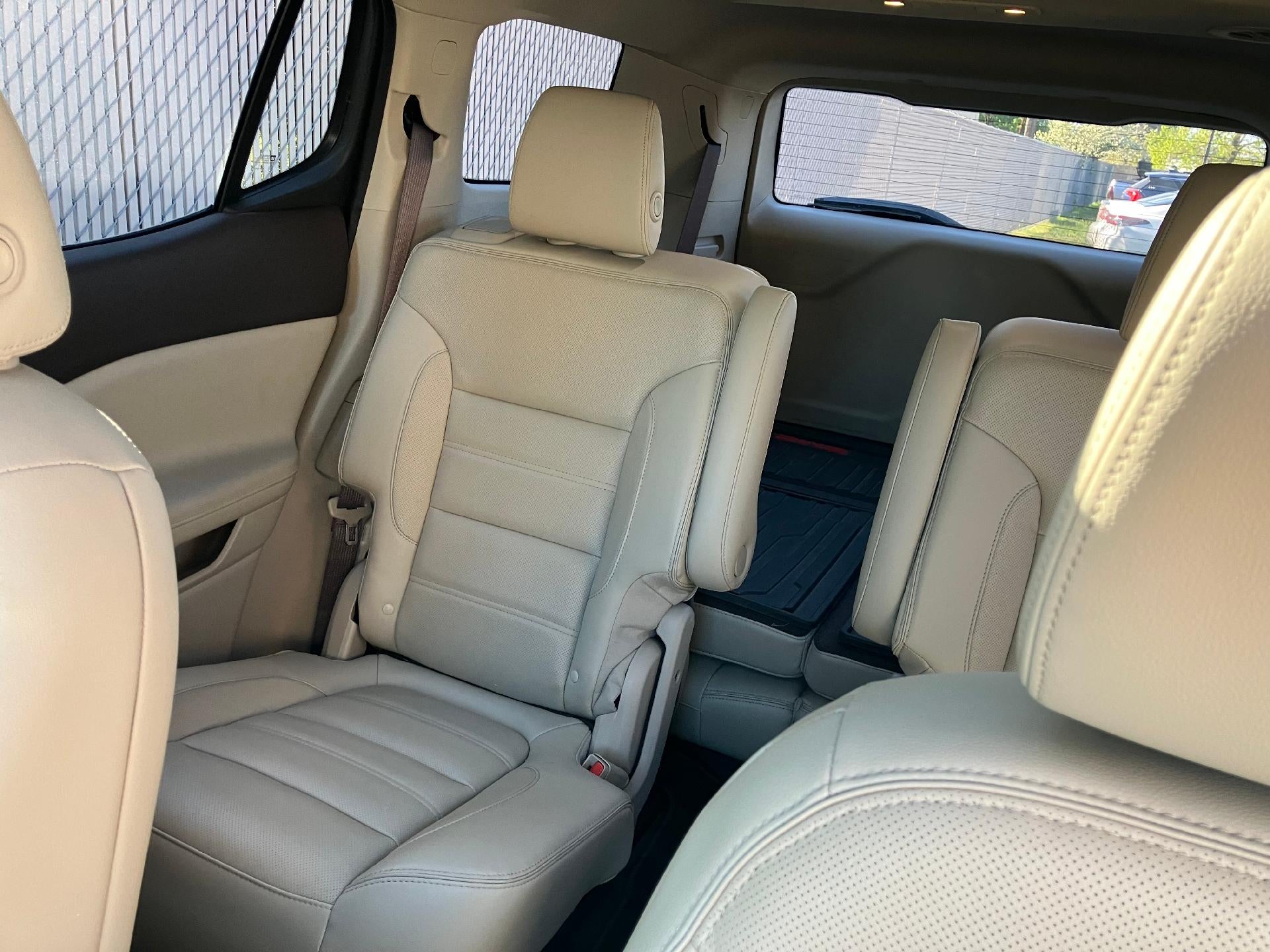 2017 GMC Acadia Power Lumbar Seat, Dual Pane Sunroof, Navigation, HD Surround Vision
