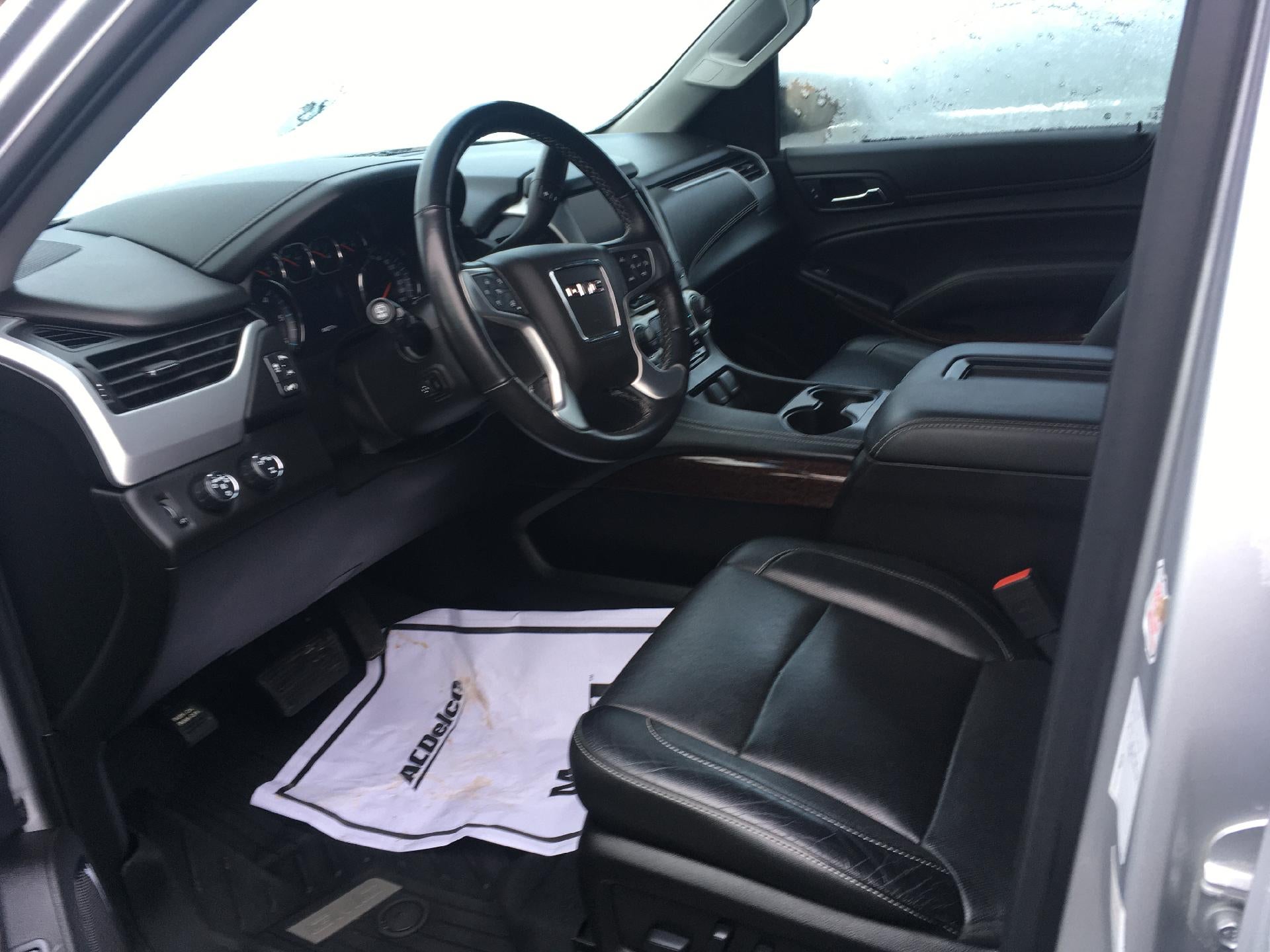 2019 GMC Yukon Memory Leather Heated and Cooled Seat, Navigation, Power Sunroof