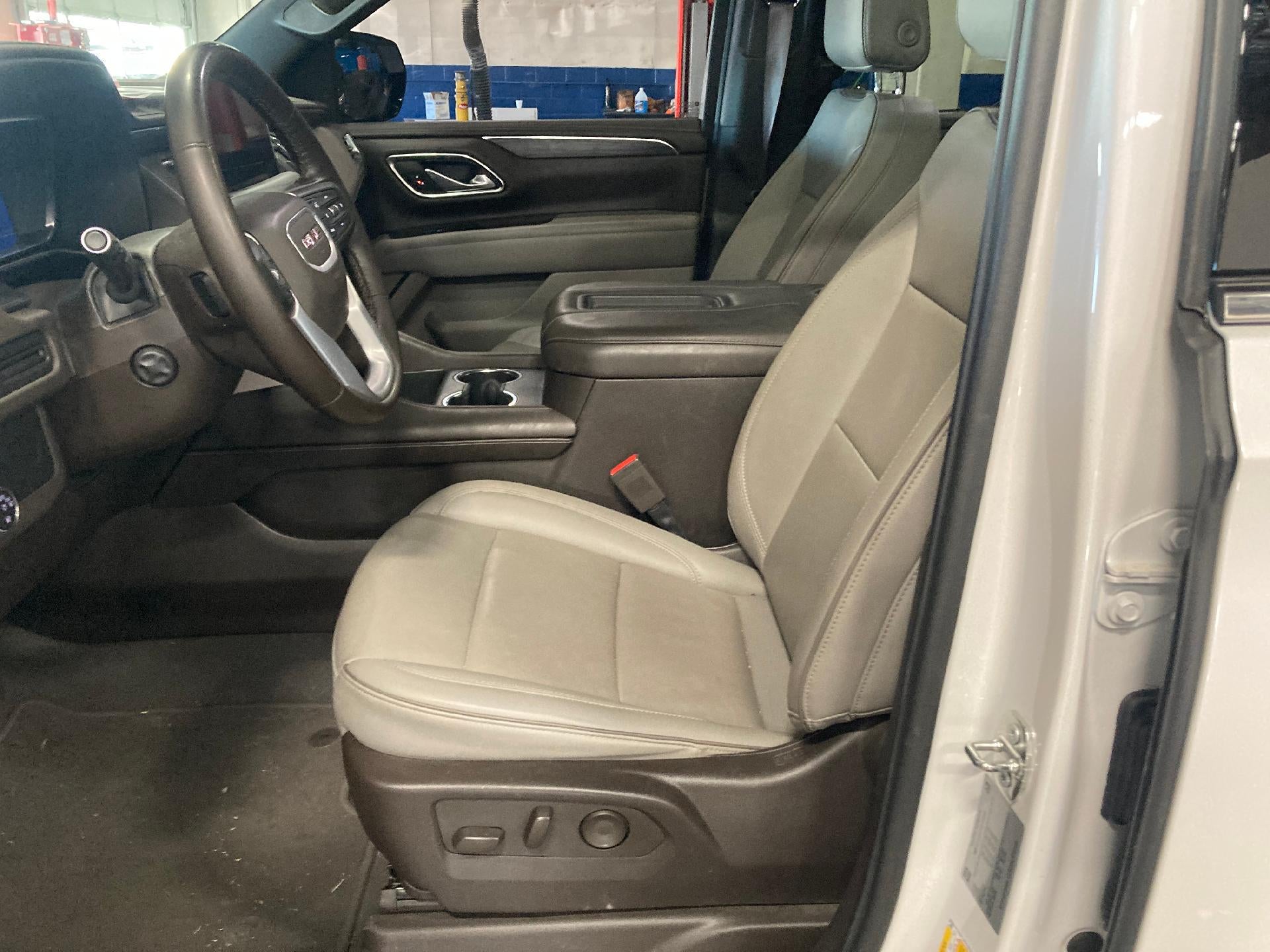 2024 GMC Yukon Power Memory Seat, Power Panoramic Sunroof, Adaptive Cruise Control