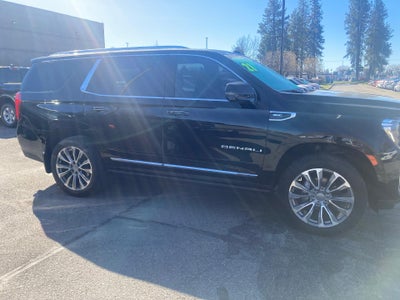 2021 GMC Yukon Power Lumbar Heated and Cooled Seats, 3rd Row, Power Dual Pane Panoramic Sunroof