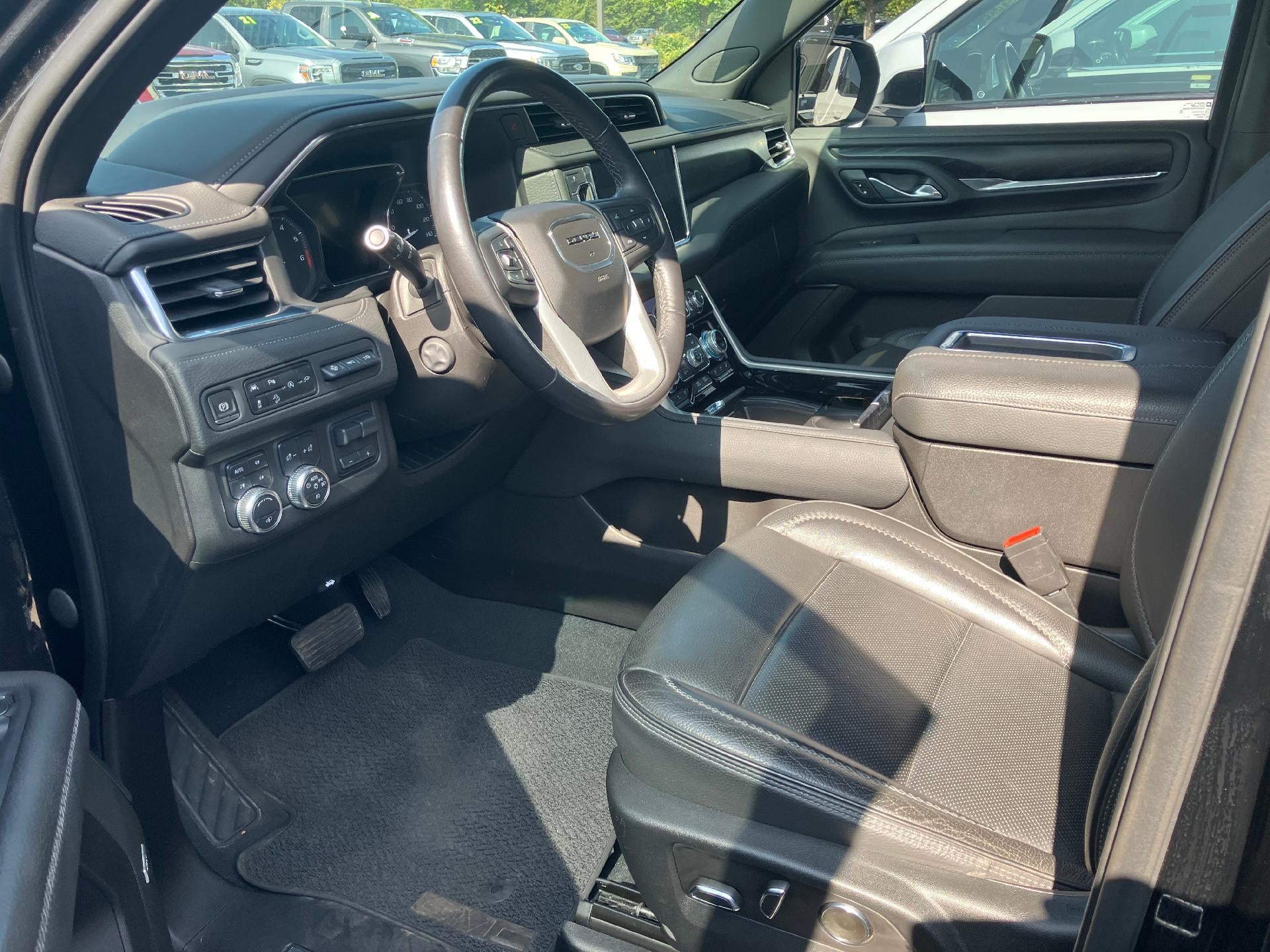 2021 GMC Yukon Power Lumbar Heated and Cooled Seats, 3rd Row, Power Dual Pane Panoramic Sunroof