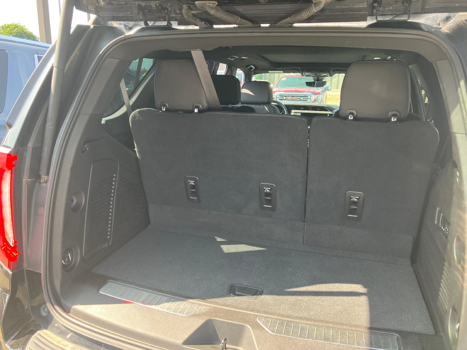 2021 GMC Yukon Power Lumbar Heated and Cooled Seats, 3rd Row, Power Dual Pane Panoramic Sunroof