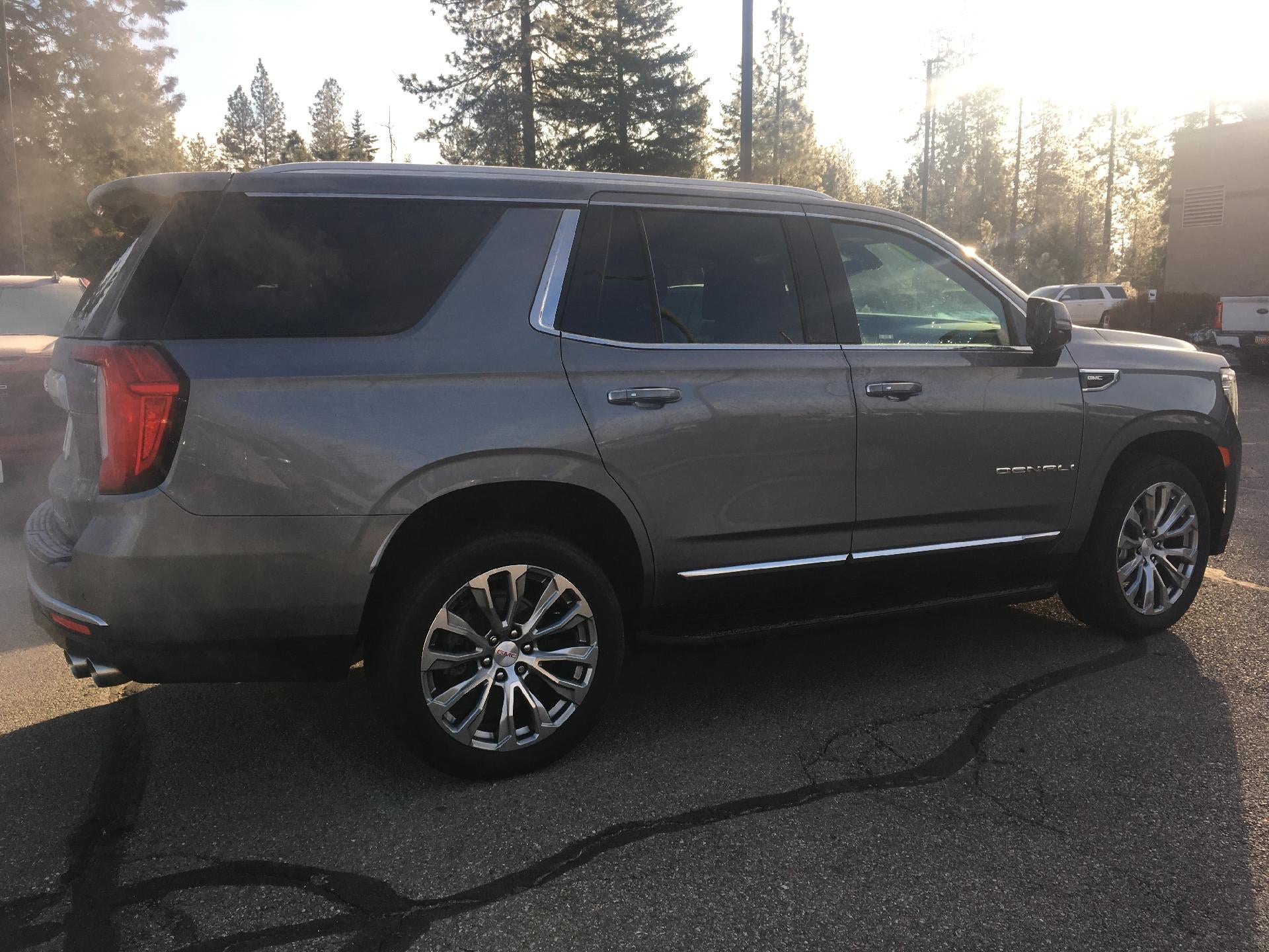 2021 GMC Yukon Power Lumbar Memory Seat, Power Panoramic Sunroof