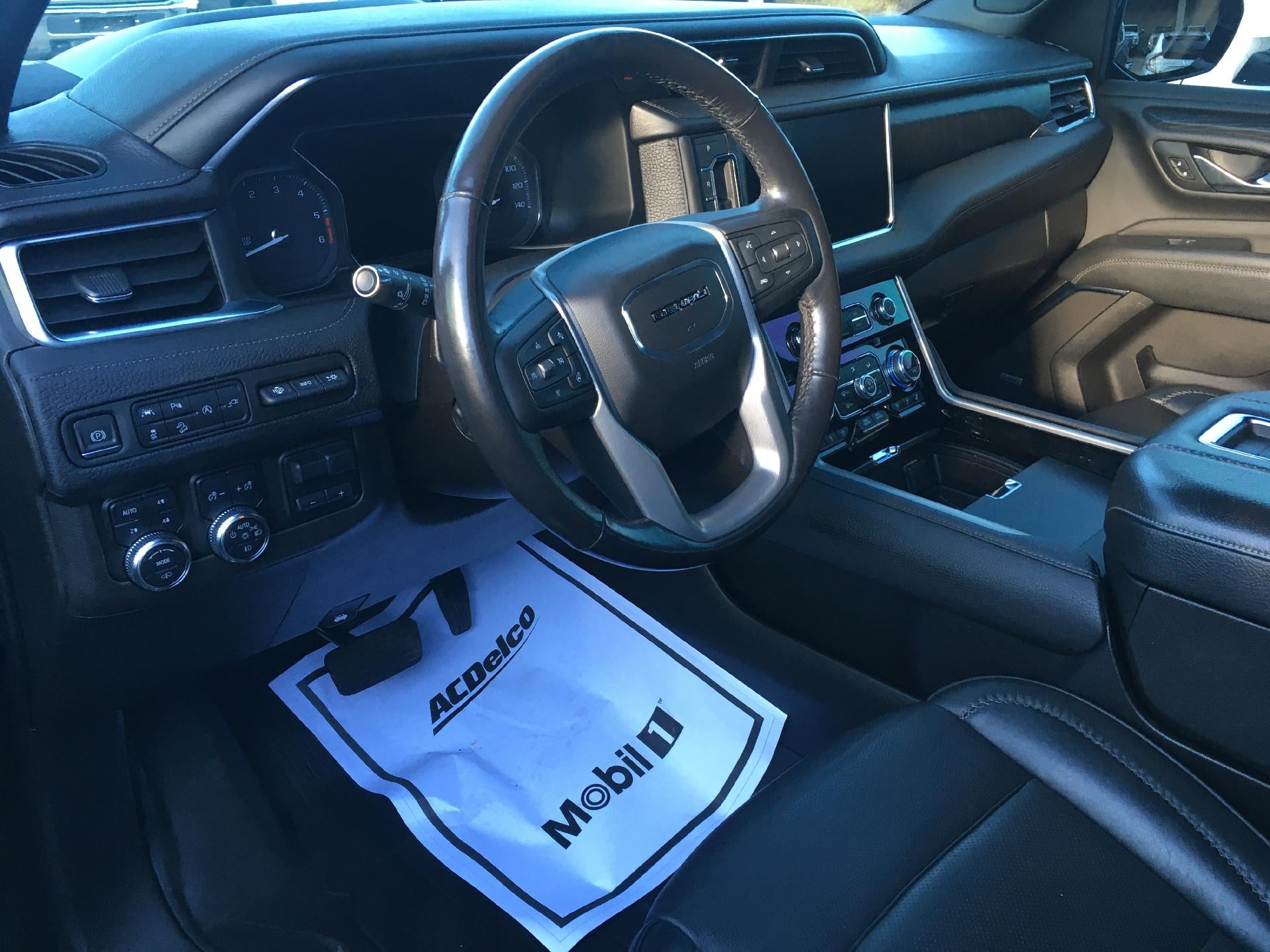 2021 GMC Yukon Leather Power Lumbar Seat, Navigation, Advanced Technology Package