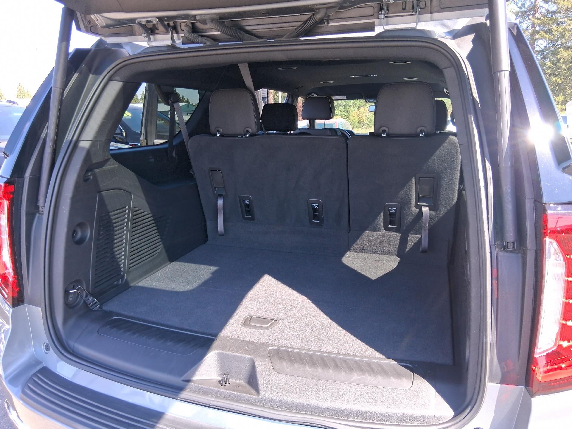 2023 GMC Yukon XL Power Lumbar Memory Heated and Cooled Seat,