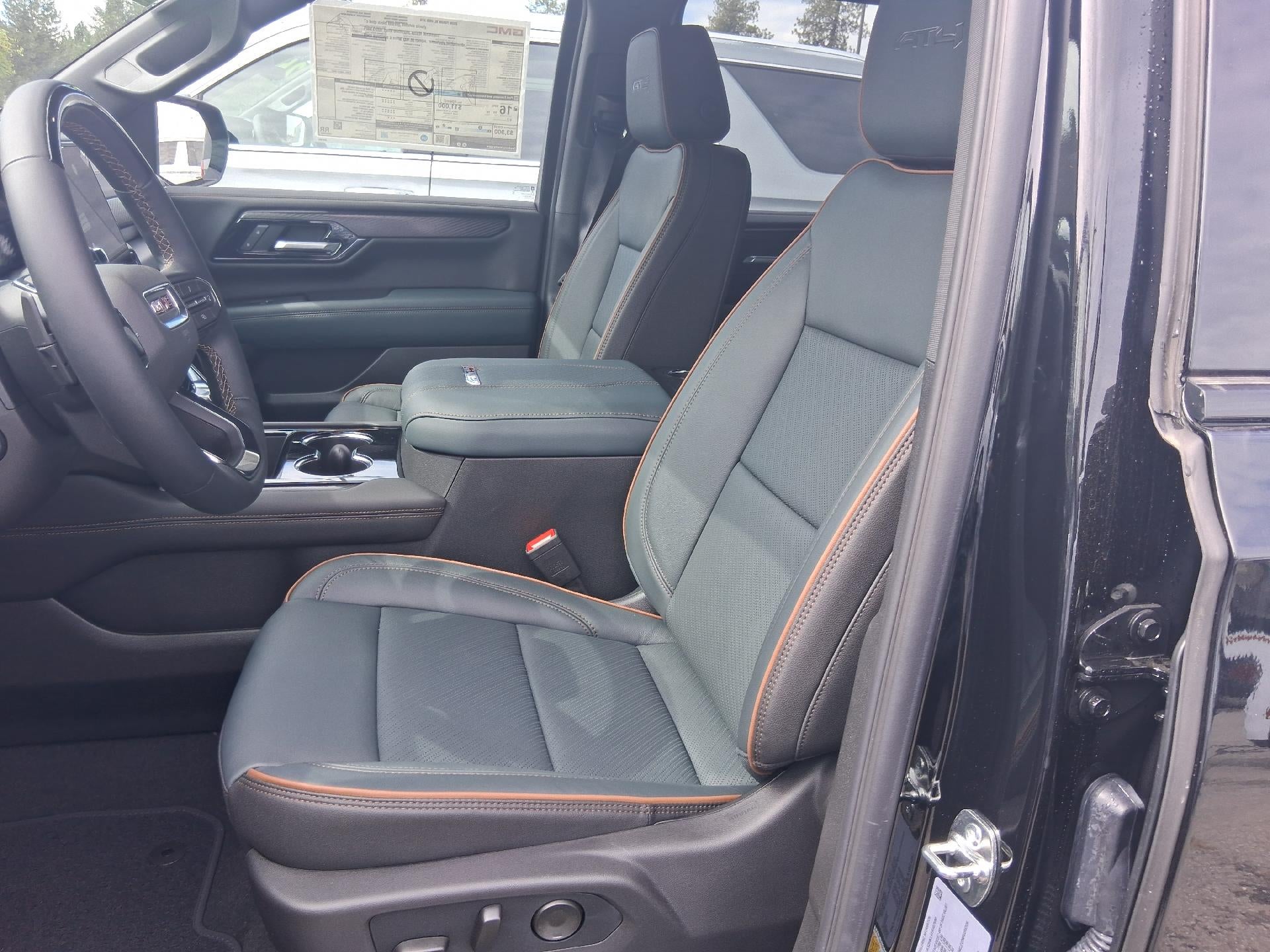2026 GMC Yukon XL 4WD 4dr AT4