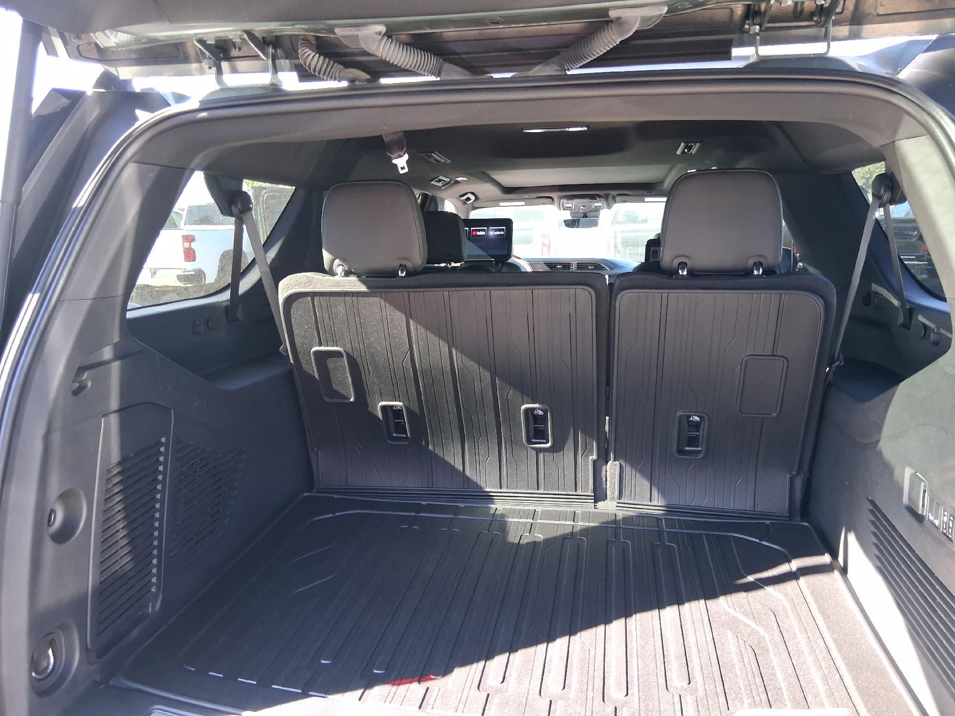 2024 GMC Yukon XL Power Memory Seat, Advanced Technology Package, Max Trailering Package