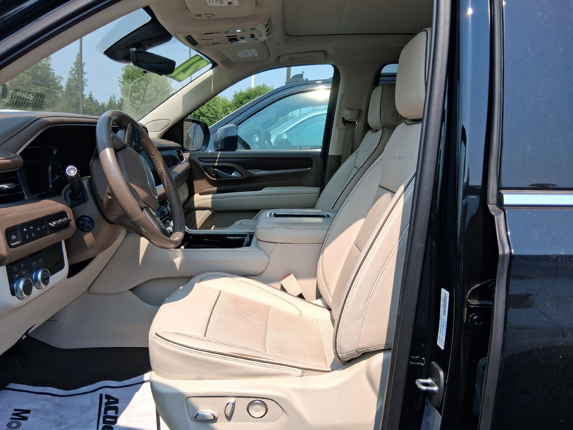 2021 GMC Yukon XL Power Memory Lumbar Seat, Technology Package, Navigation, Power Sunroof