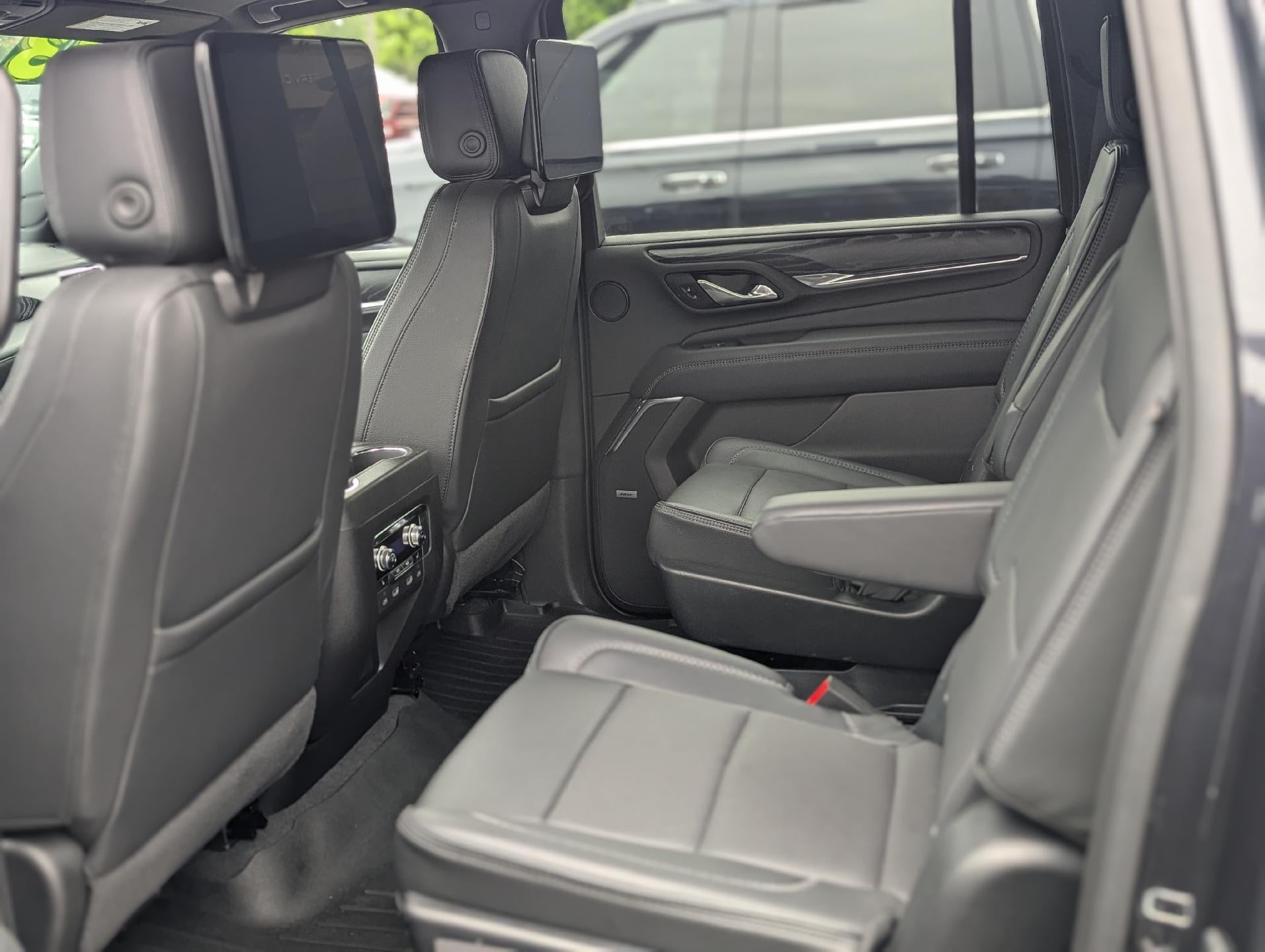 2023 GMC Yukon XL Memory Power Lumbar Seat, Power Dual Pane Panoramic Sunroof, Technology Package