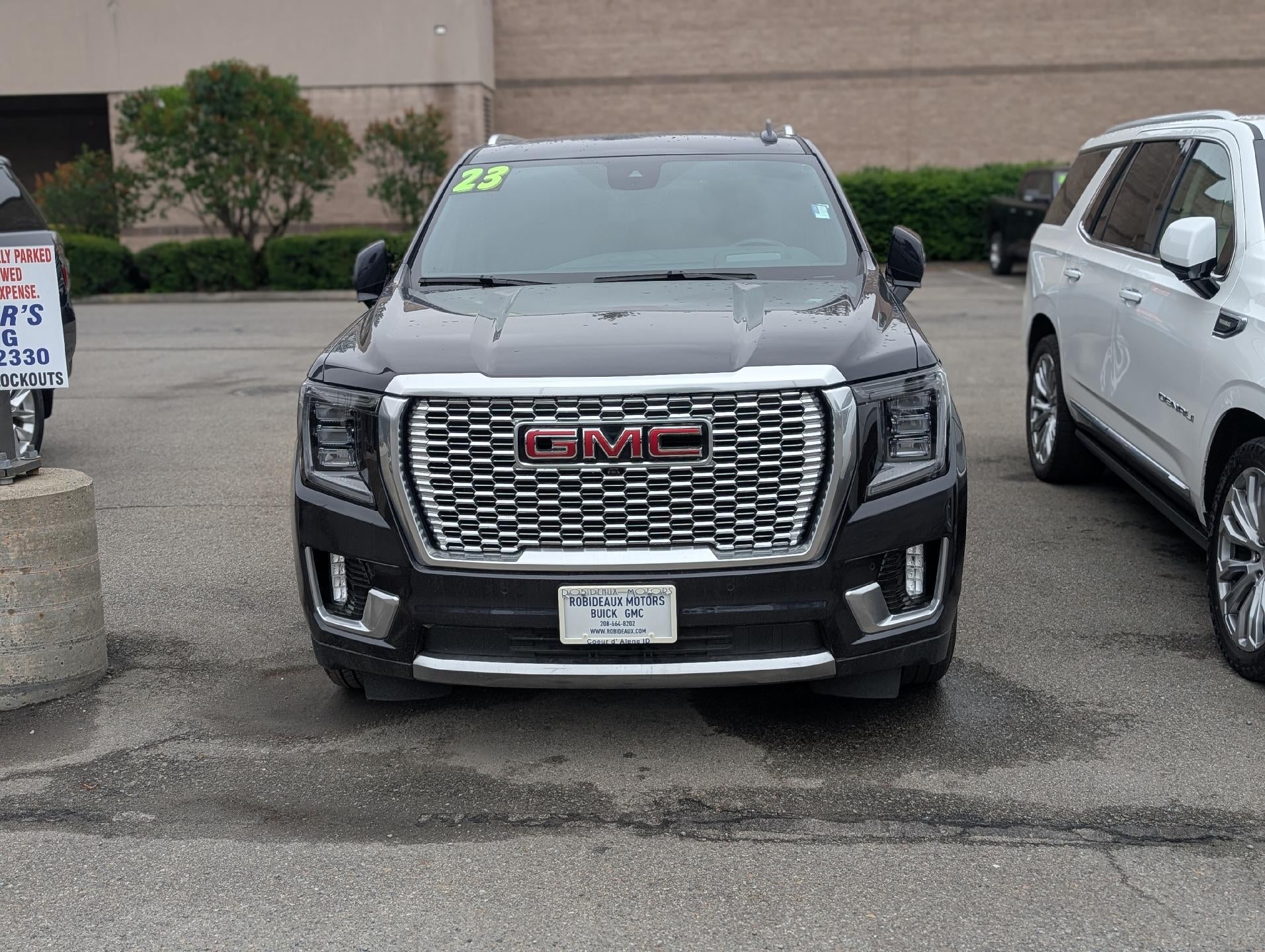 2023 GMC Yukon XL Memory Power Lumbar Seat, Power Dual Pane Panoramic Sunroof, Technology Package