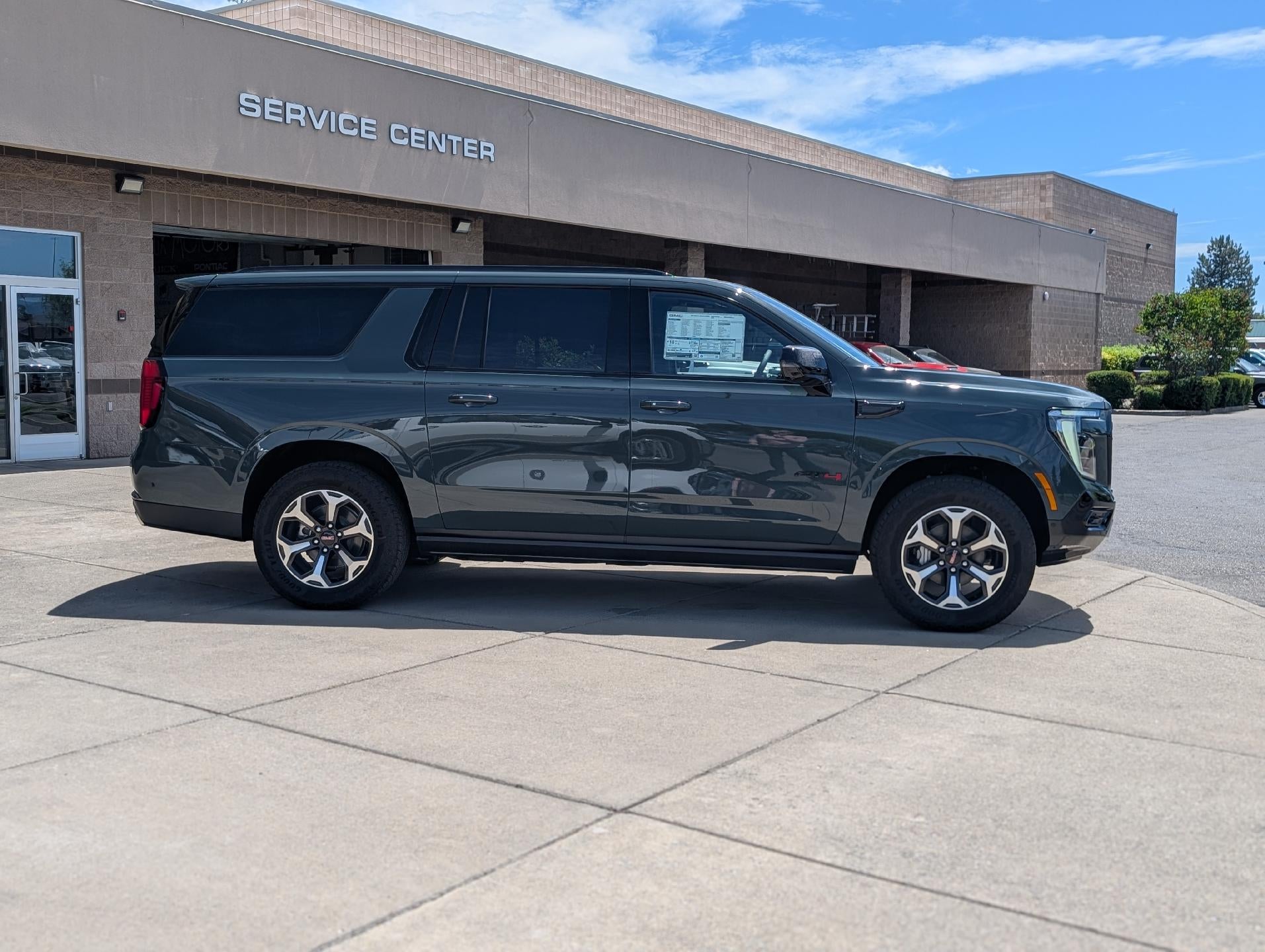 2026 GMC Yukon XL 4WD 4dr AT4 Ultimate
