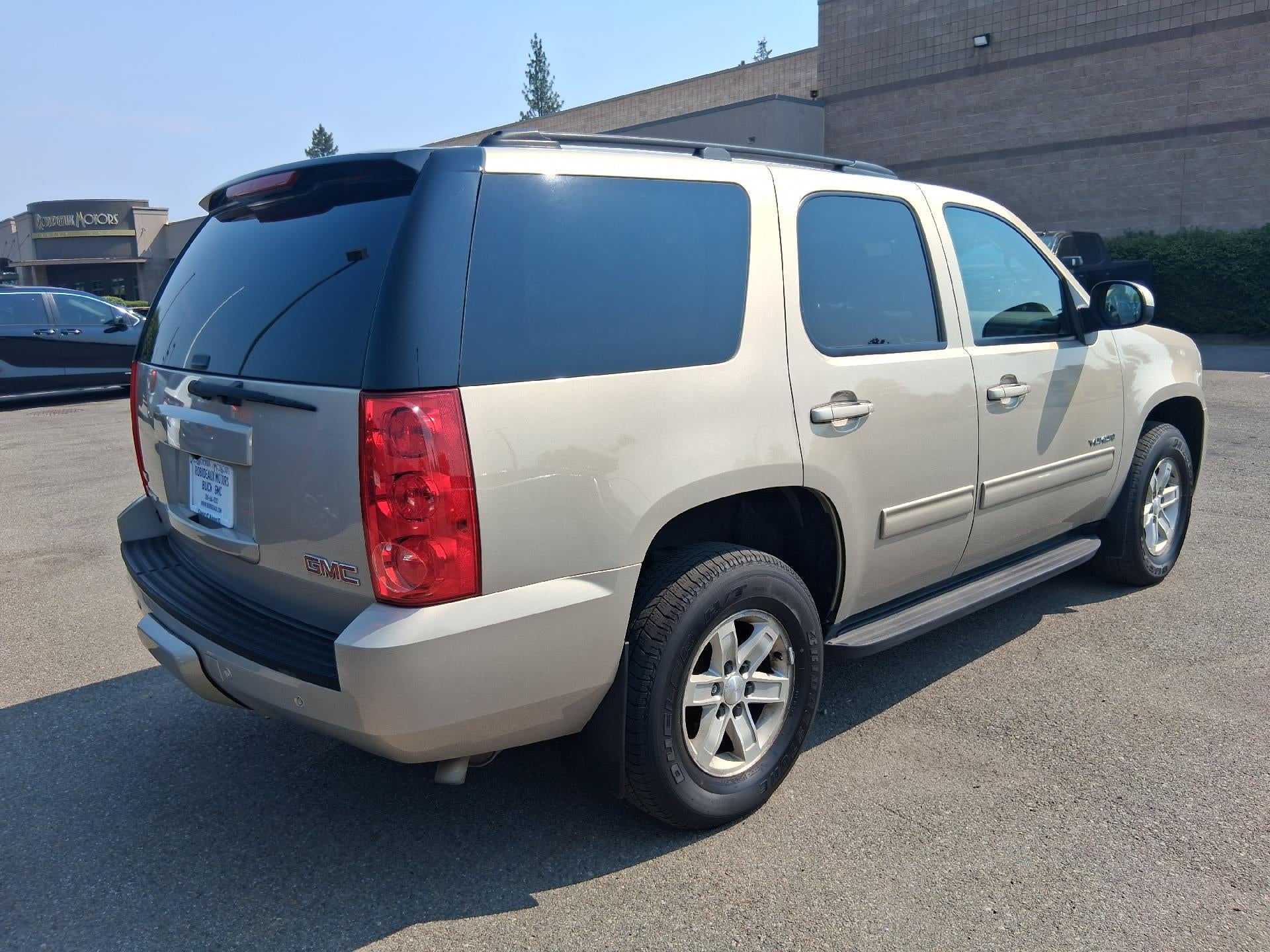 2010 GMC Yukon Leather Seats, Cruise Control, Power Heated Mirrors, Power Liftgate