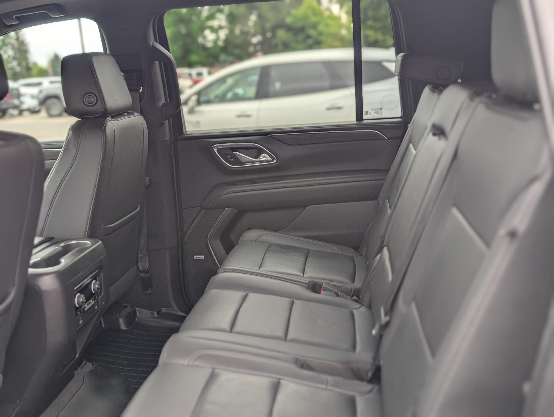 2023 Chevrolet Suburban Power Memory Lumbar Seat, Power Panoramic Sunroof, Max Trailering Package