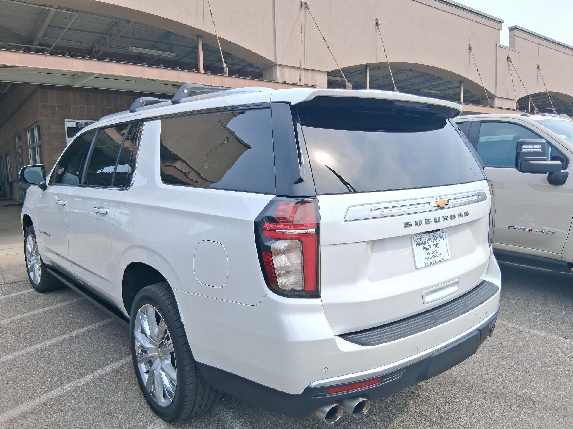 2021 Chevrolet Suburban Memory Power Lumbar Seat, Power Panoramic Sunroof, Navigation