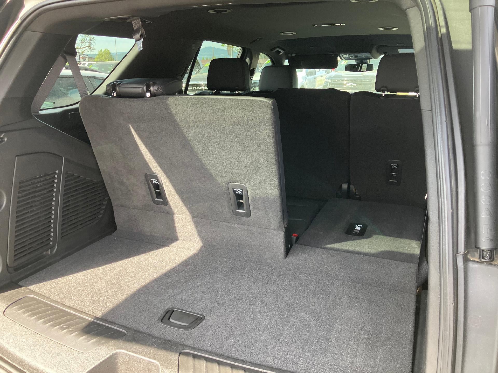 2022 Chevrolet Tahoe Leather Memory Lumbar Power Seat, Cruise Control, Park Assist