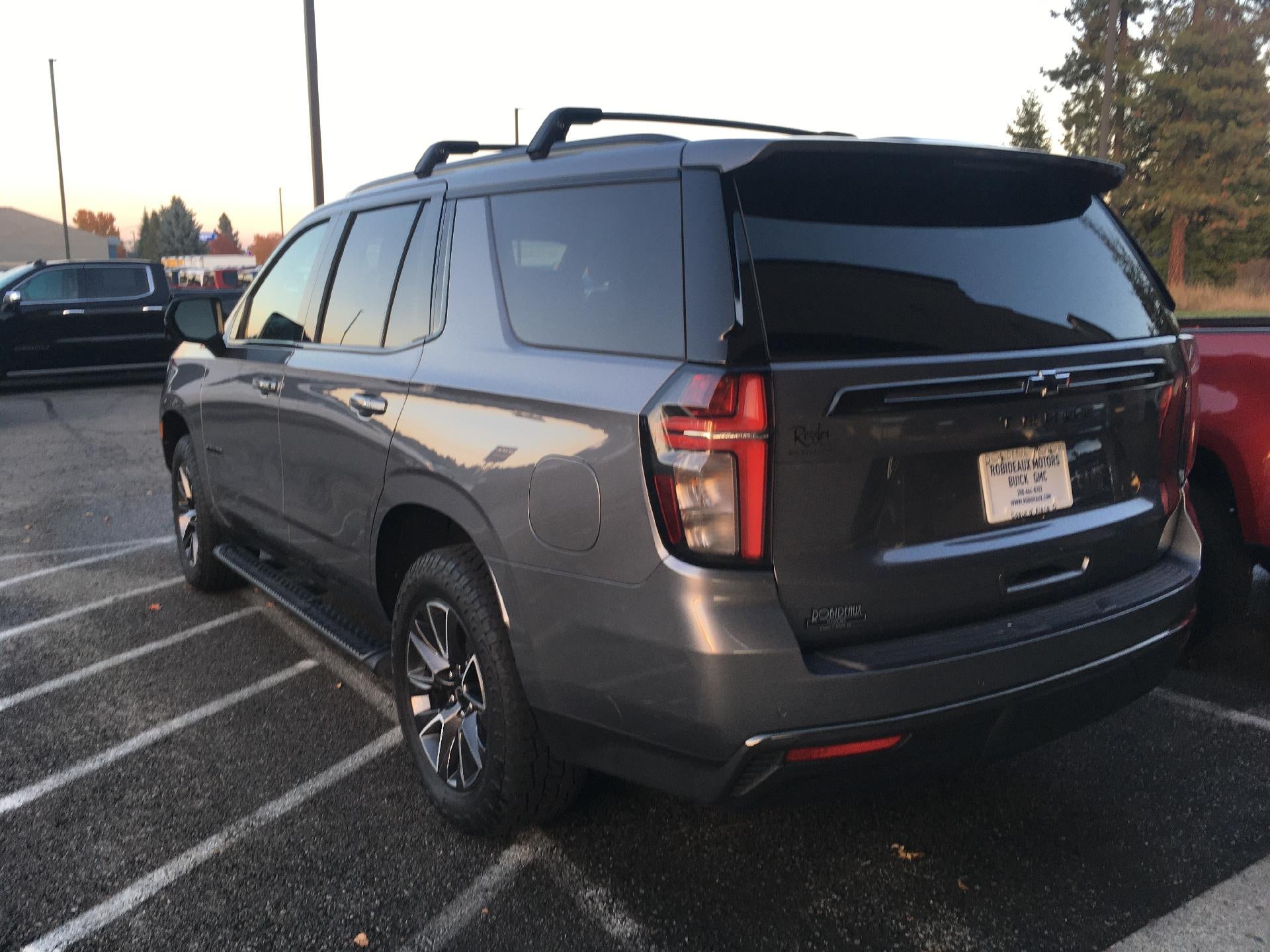 2022 Chevrolet Tahoe Power Memory Lumbar Seat, Power Panoramic Sunroof, Power Heated Mirrors