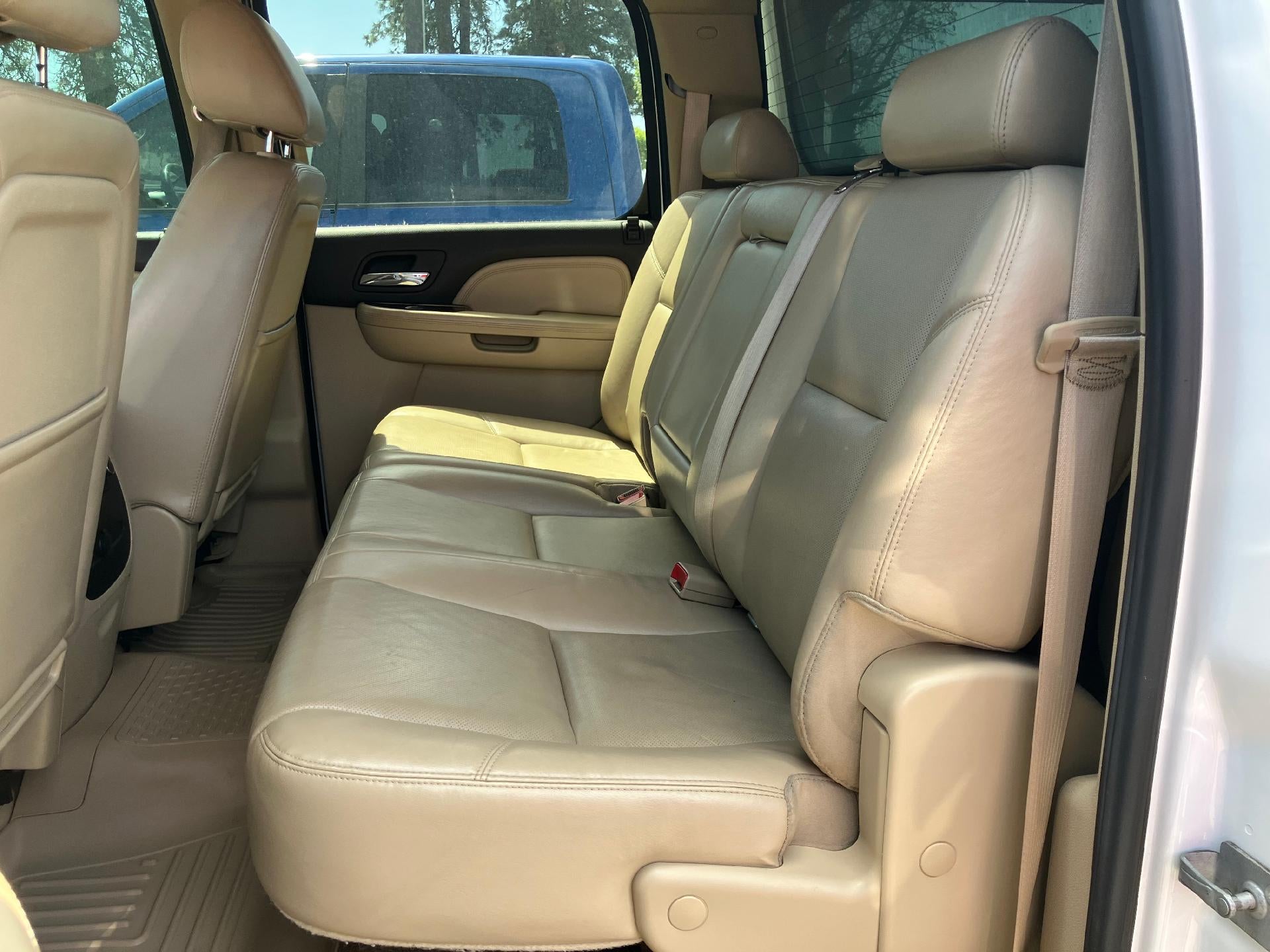 2011 GMC Sierra 2500 HD Power Lumbar Memory Seat, Remote Start, Keyless Entry