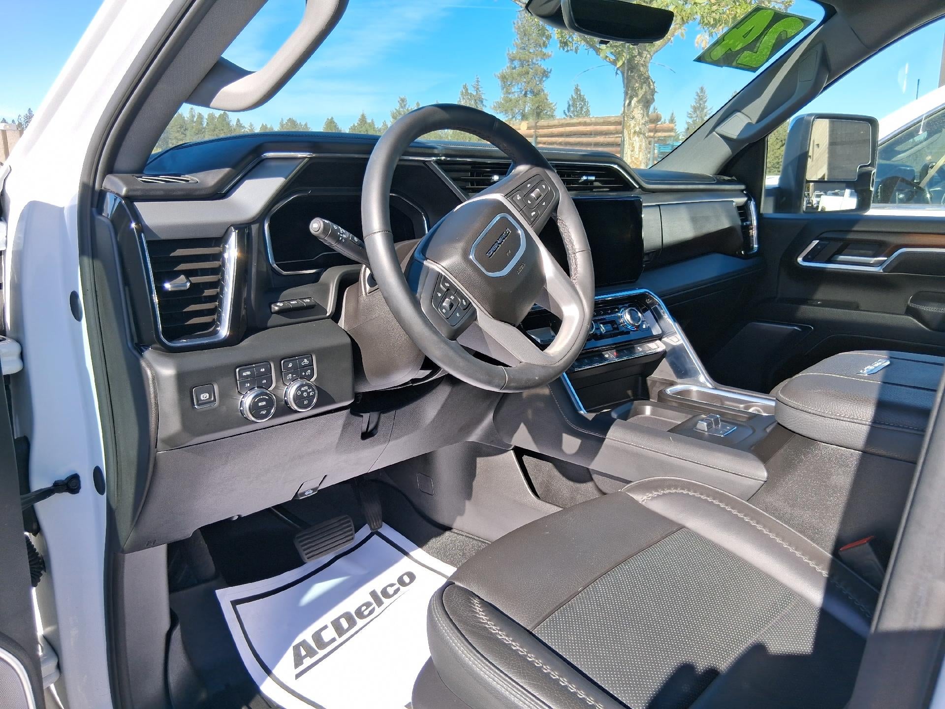2024 GMC Sierra 2500 HD Power Lumbar Memory Heated and Cooled Seat, Power Sunroof, Technology Package