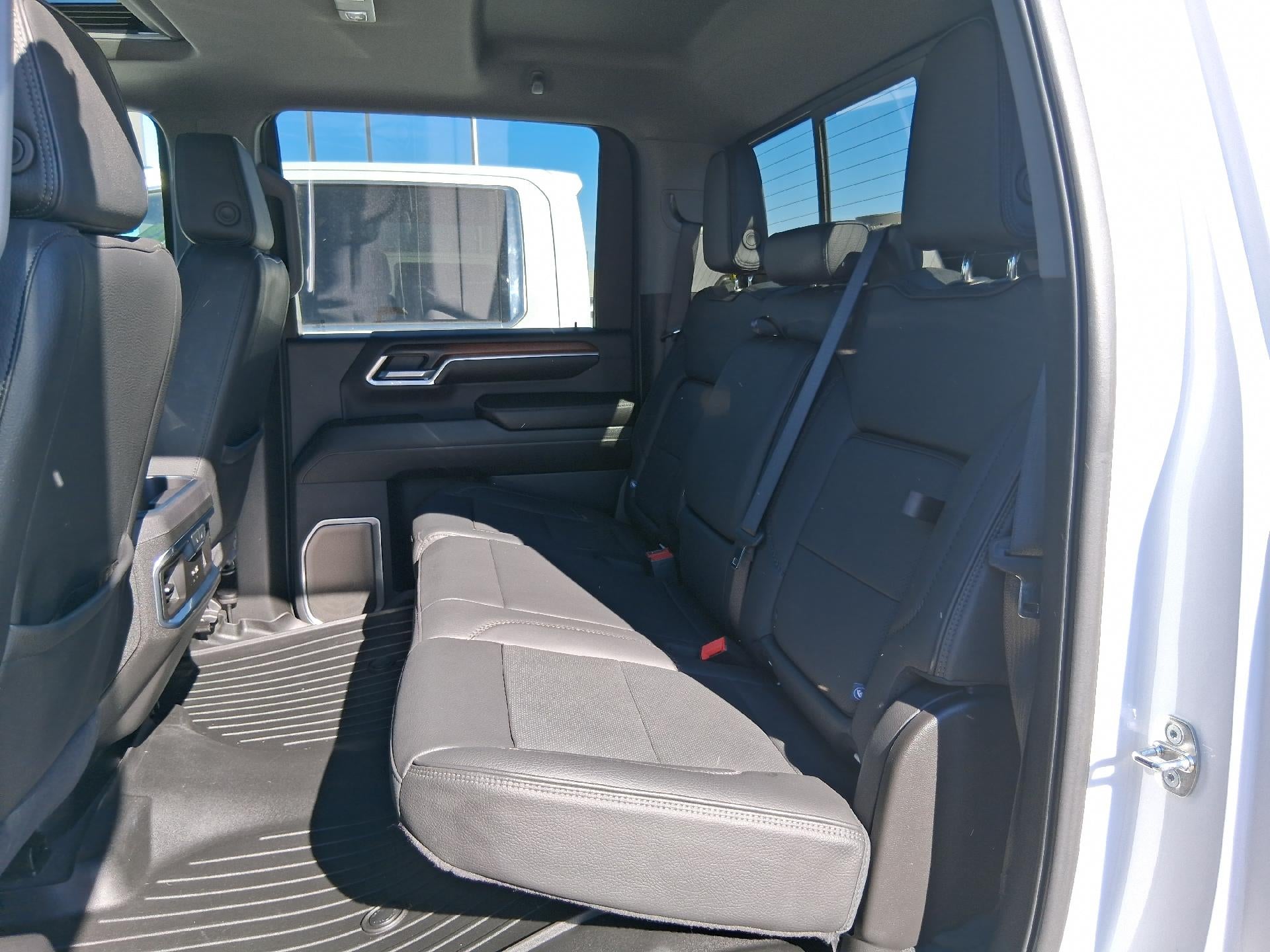 2024 GMC Sierra 2500 HD Power Lumbar Memory Heated and Cooled Seat, Power Sunroof, Technology Package