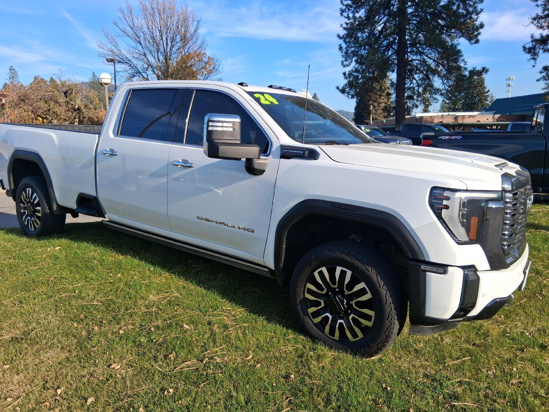 2024 GMC Sierra 3500 HD Massage Memory Power Lumbar Seat, Power Sunroof, Technology Package