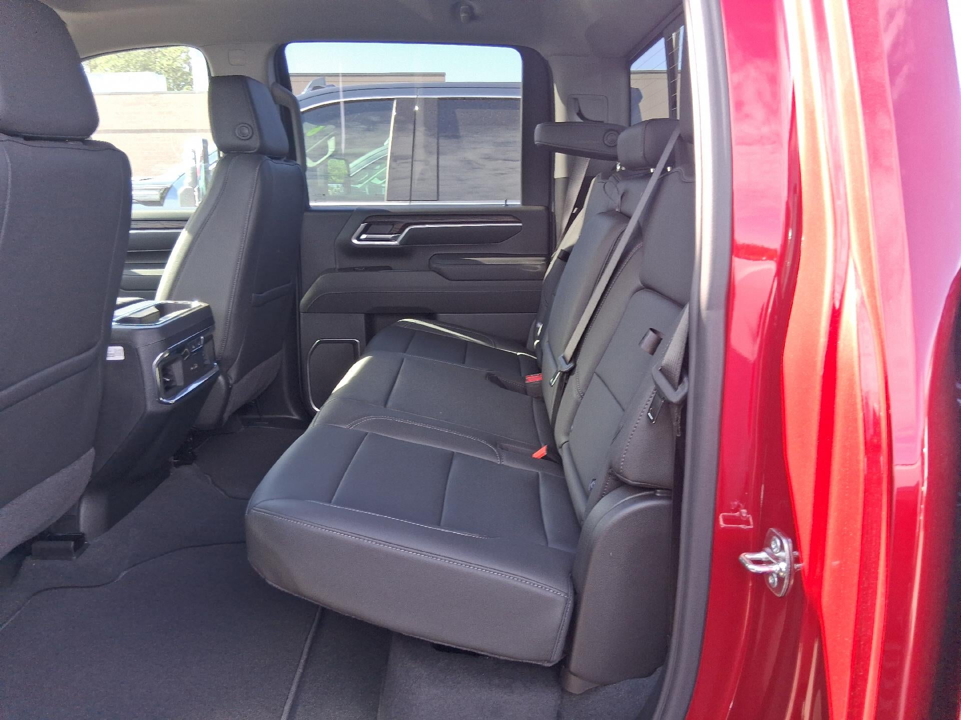 2026 GMC Sierra 2500 HD Crew Cab Standard Box 4-Wheel Drive SLT