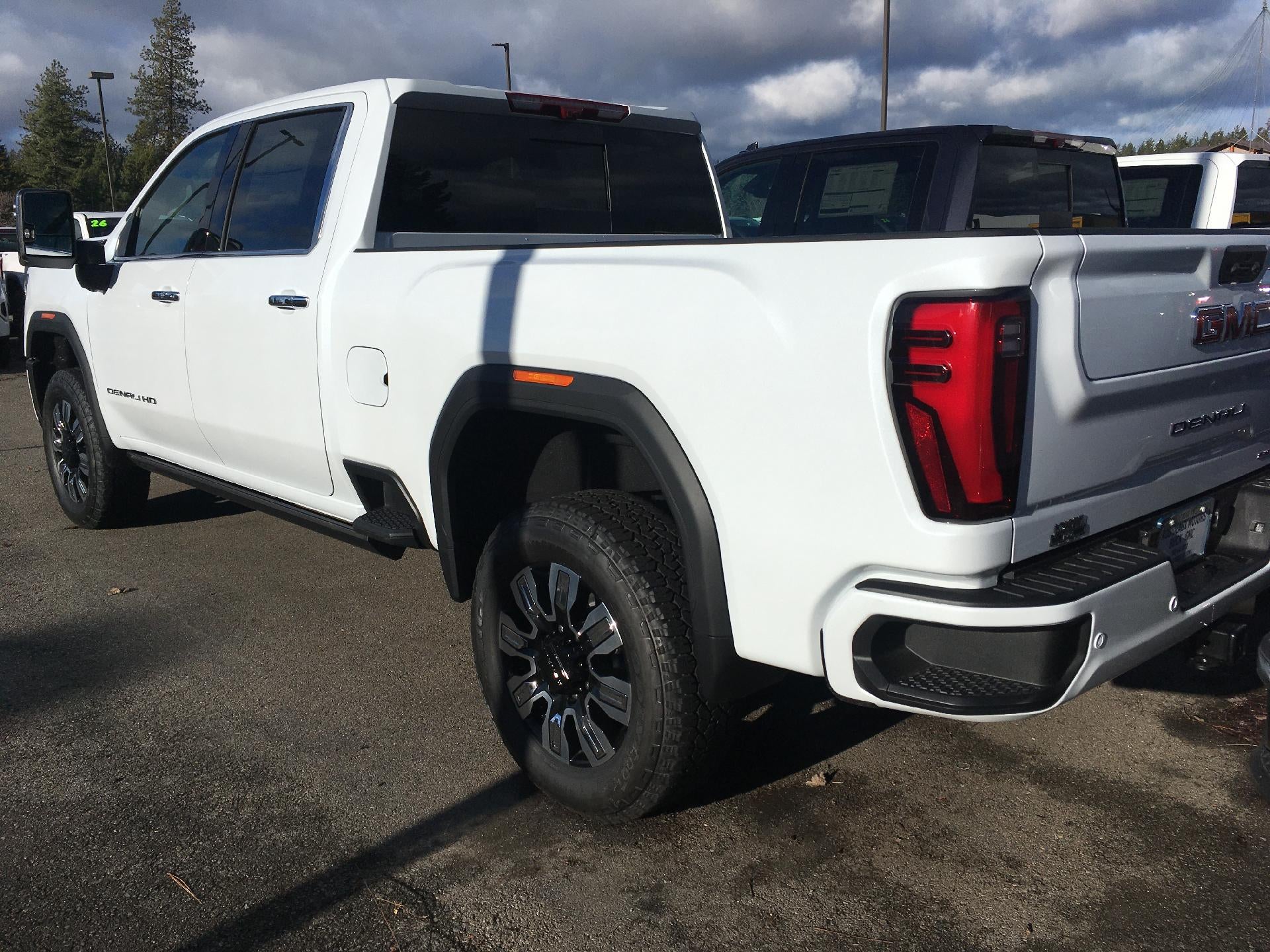 2026 GMC Sierra 2500 HD Crew Cab Standard Box 4-Wheel Drive Denali